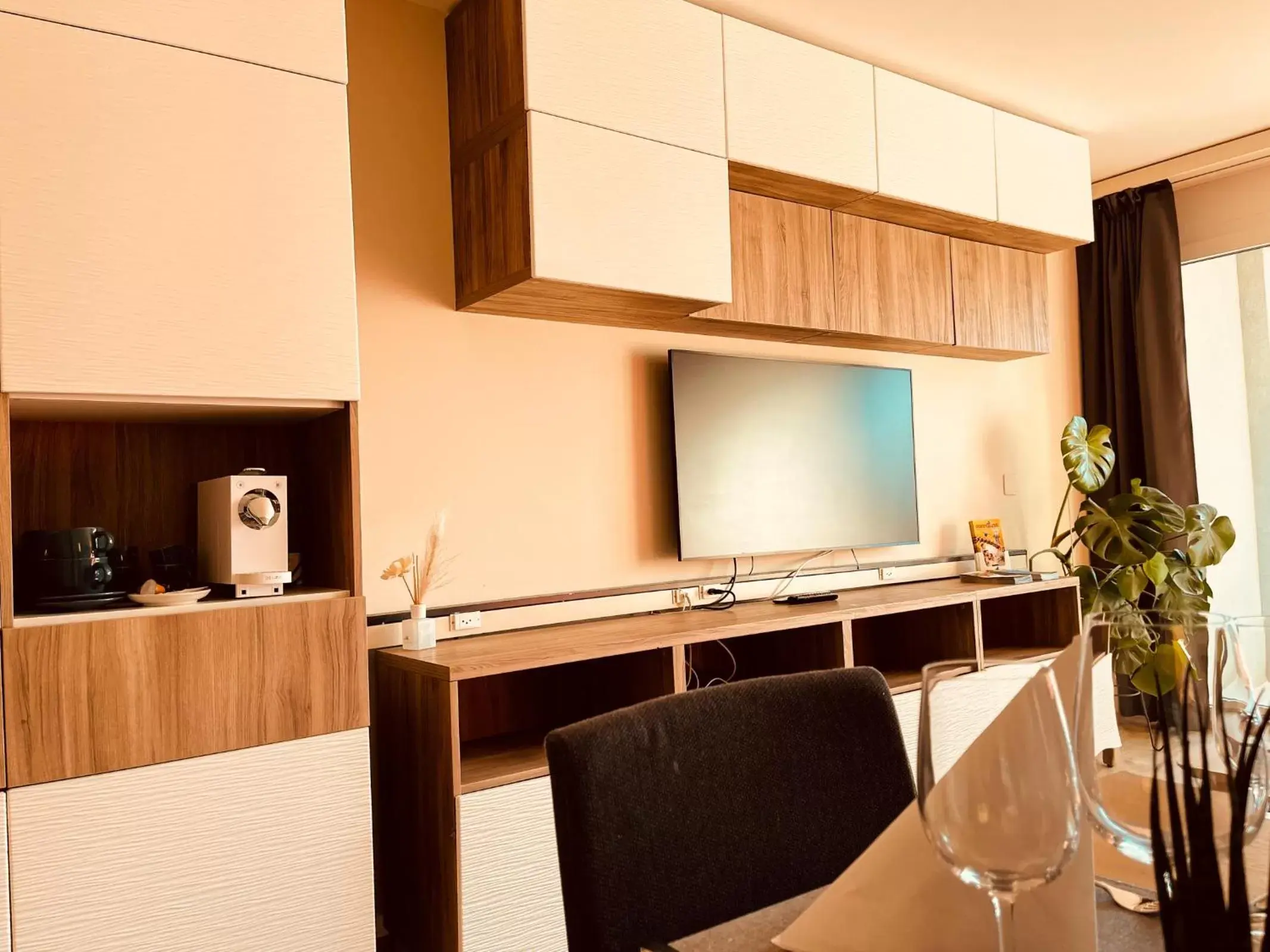 TV and multimedia, Kitchen/Kitchenette in Seehotel Riviera at Lake Lucerne