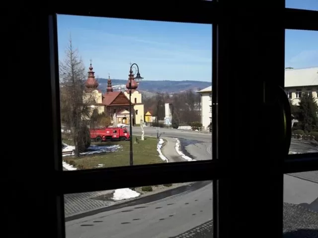 Gościniec Dworski w Ropie - Pokoje gościnne