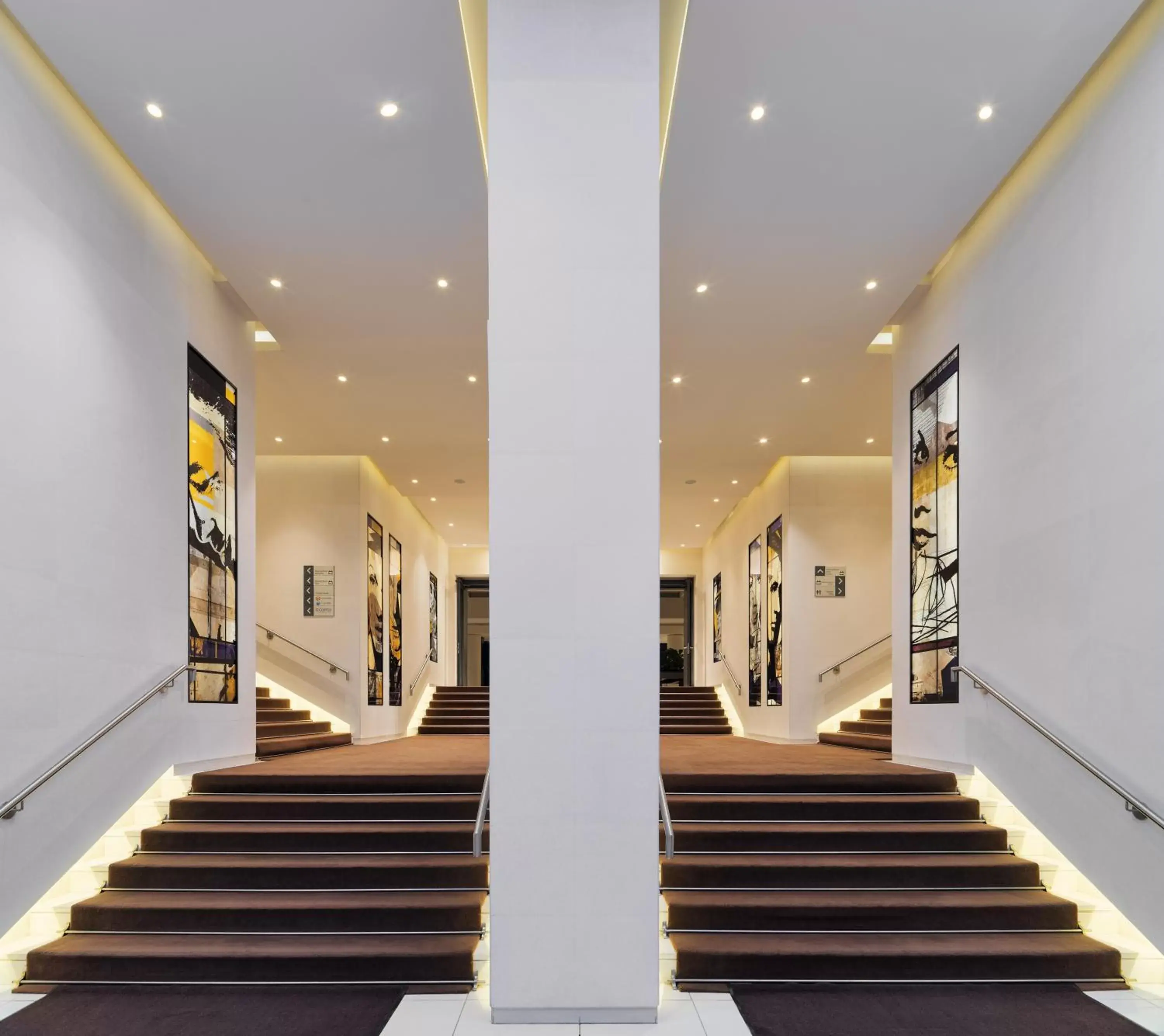 Facade/entrance in H10 Berlin Ku'Damm Facade/entrance in H10 Berlin Ku'Damm