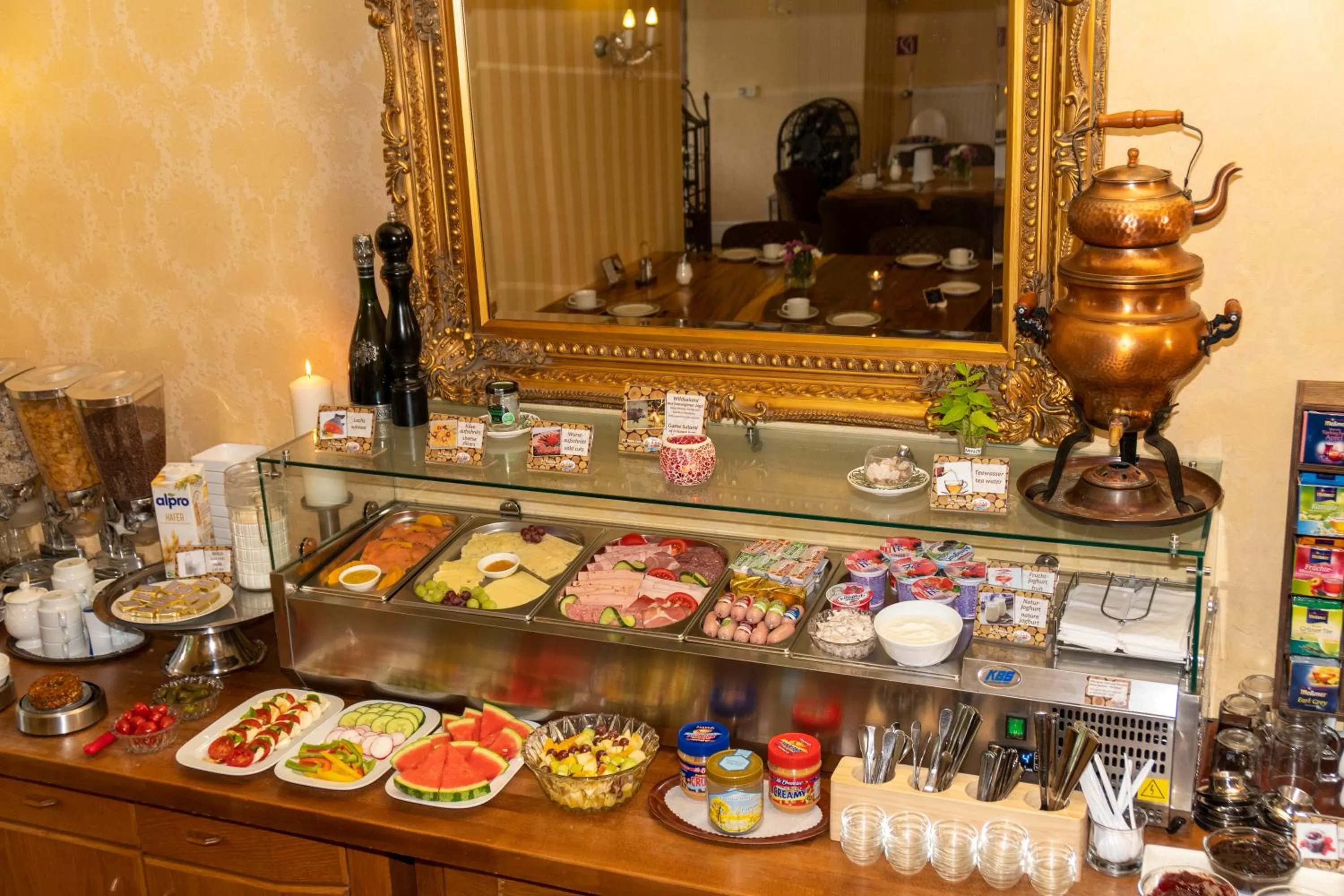 Food and drinks in Hotel Holsteinische Schweiz am Dieksee