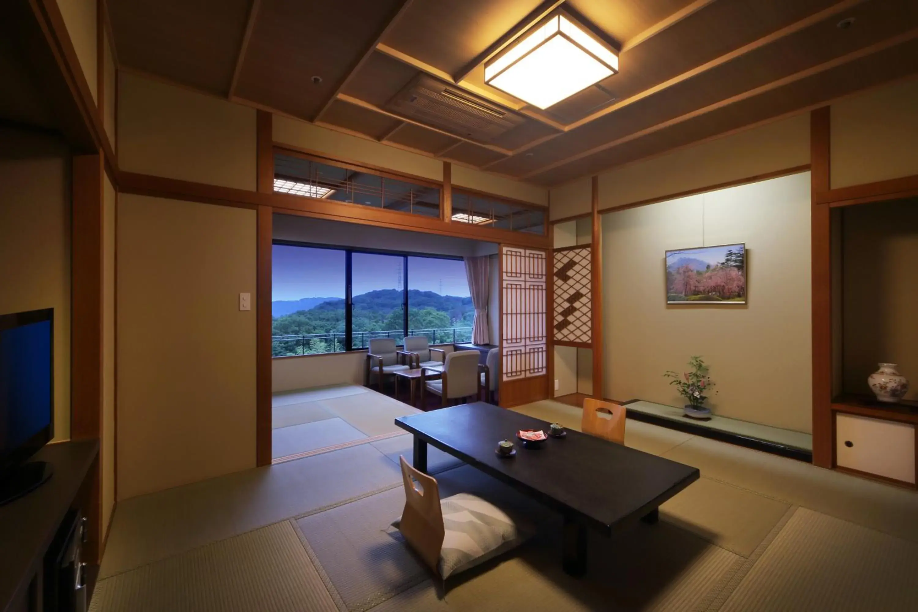 Seating area in Ryokusuitei