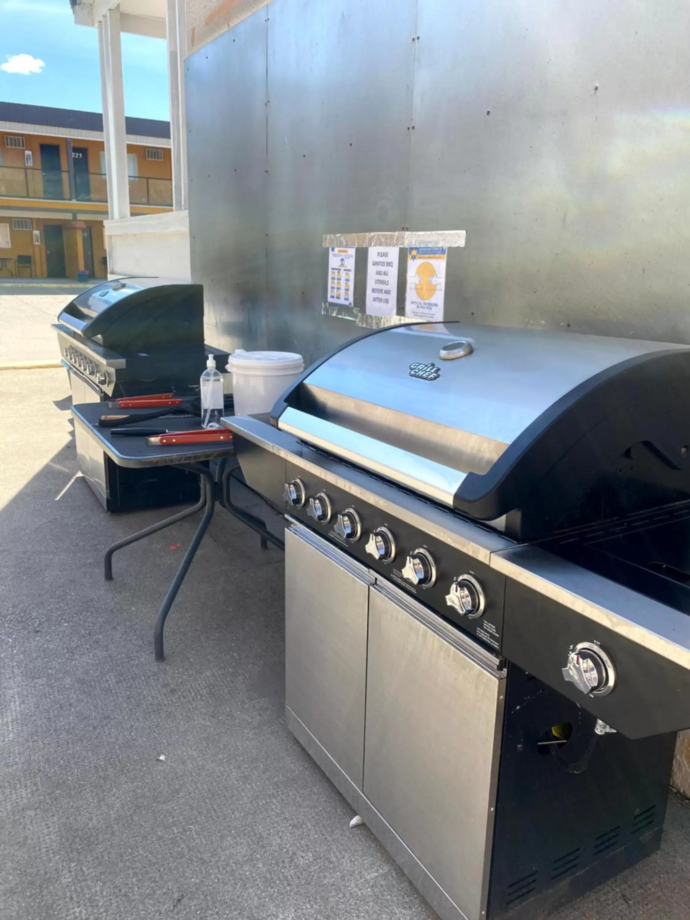 BBQ Facilities in Richter Pass Beach Resort