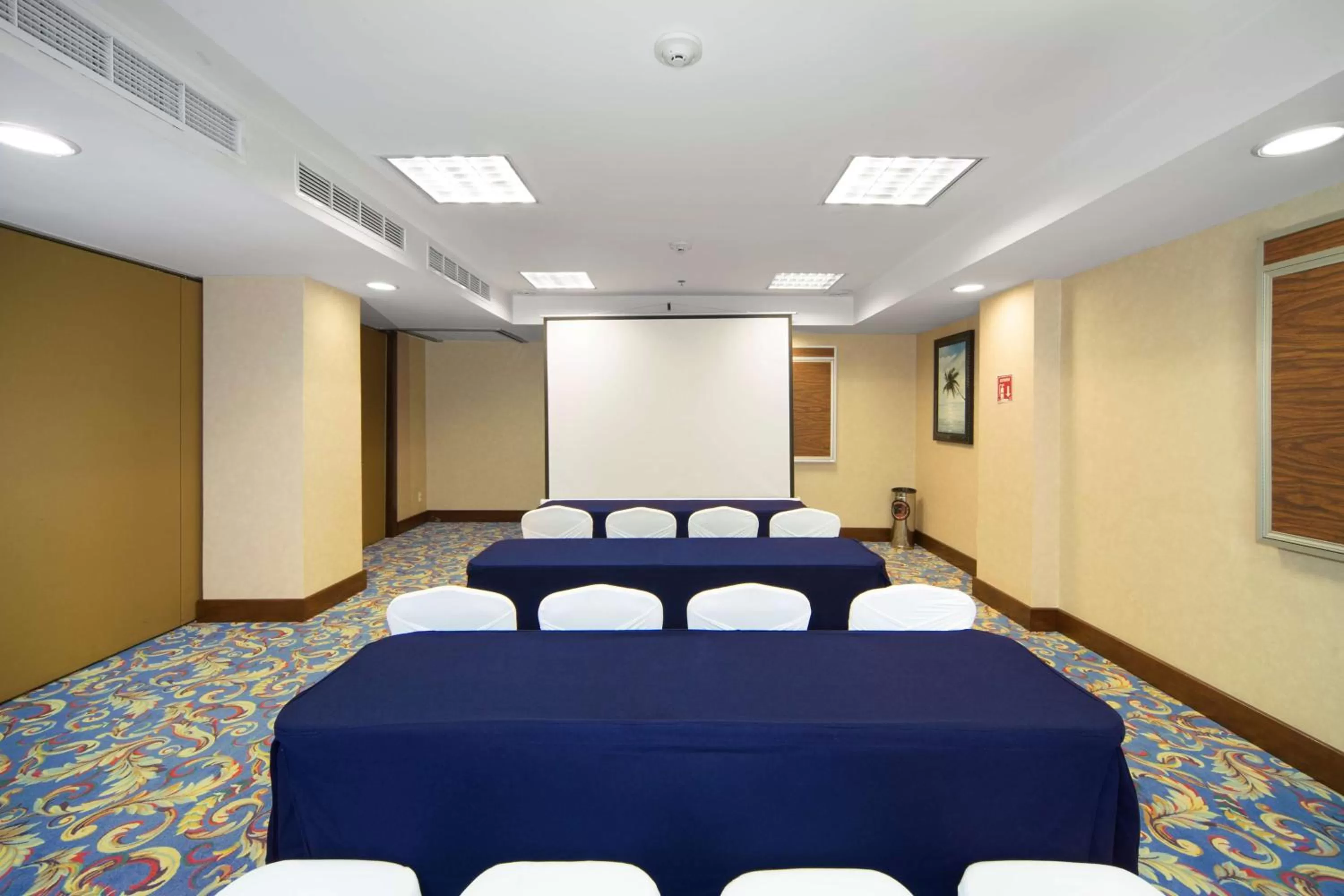 Meeting/conference room in Hampton Inn & Suites Mexico City - Centro Historico