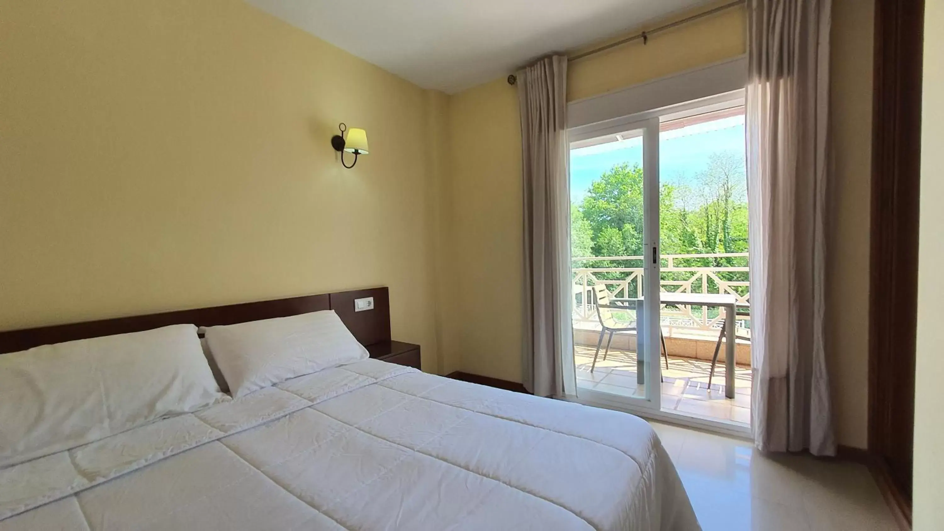 Bed in Sun Galicia Hotel y Apartamentos