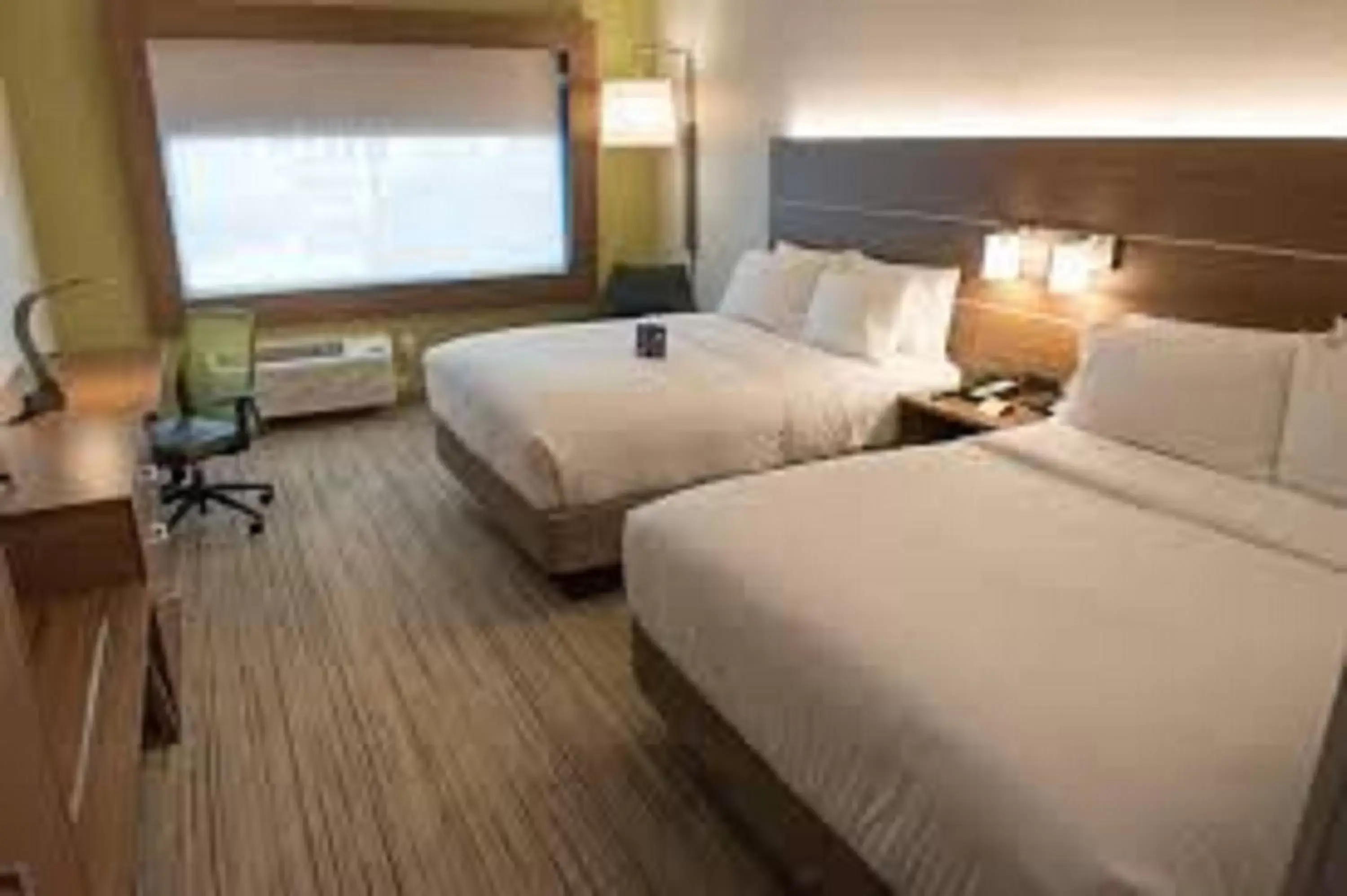 Photo of the whole room, Bed in Holiday Inn Express McComb, an IHG Hotel