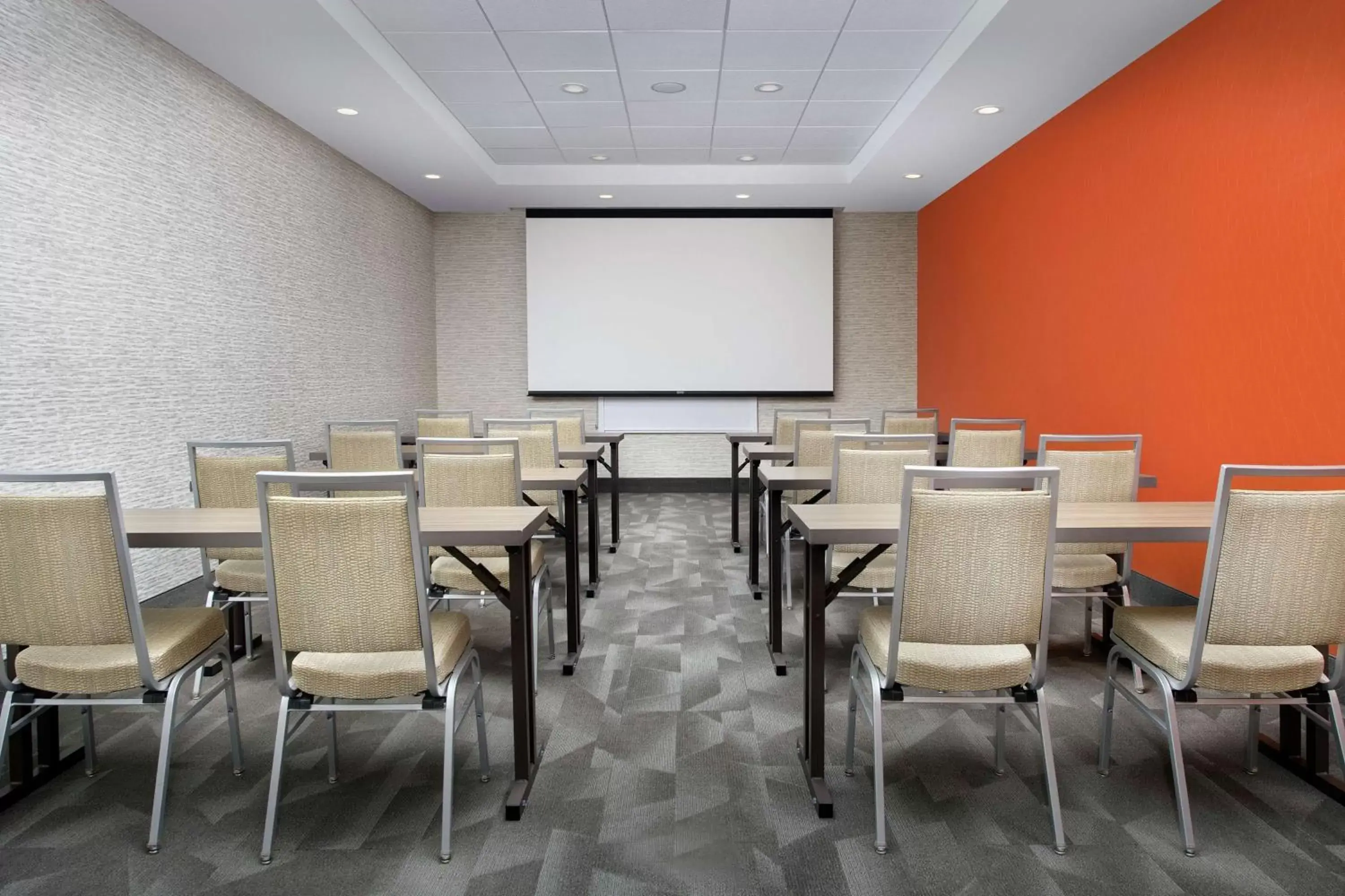 Meeting/conference room in Home2 Suites By Hilton Asheville Biltmore Village
