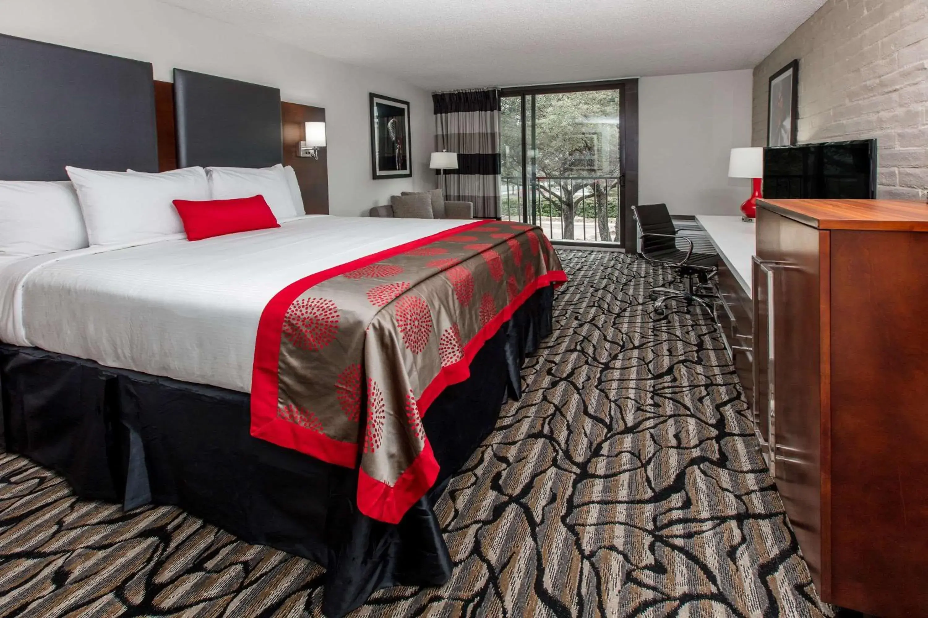 Photo of the whole room, Bed in Ramada by Wyndham Austin South