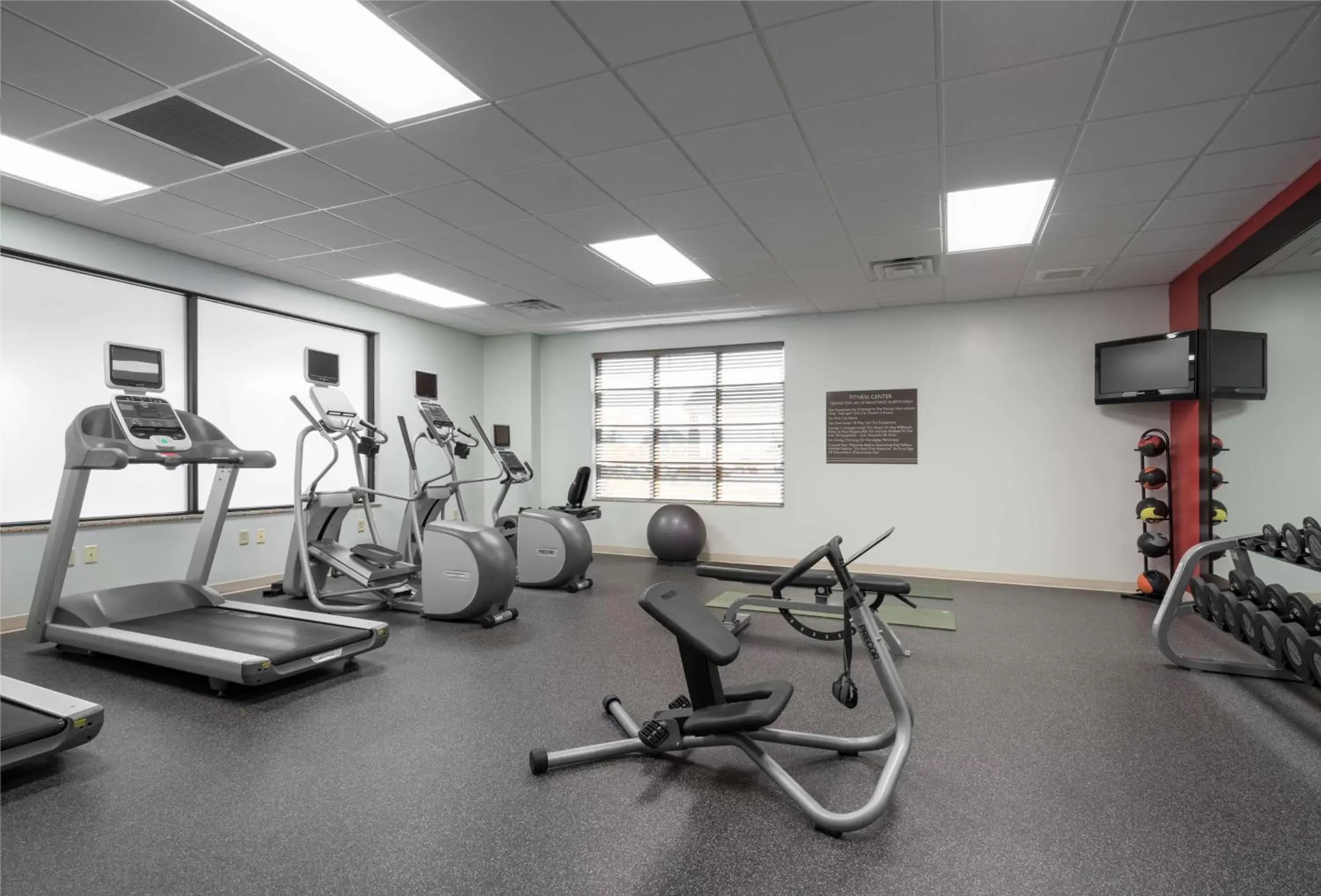 Fitness centre/facilities, Fitness Center/Facilities in Hilton Garden Inn Sioux City Riverfront