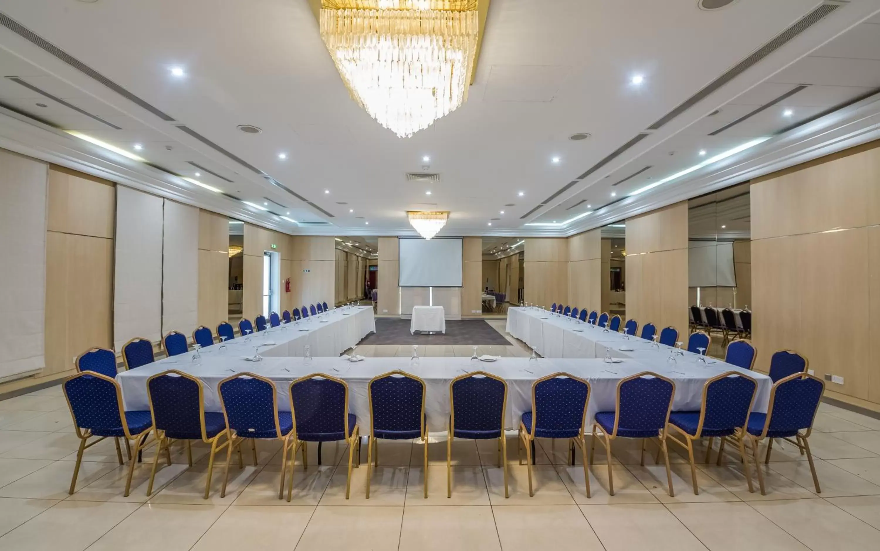Meeting/conference room in Sun Hall Hotel