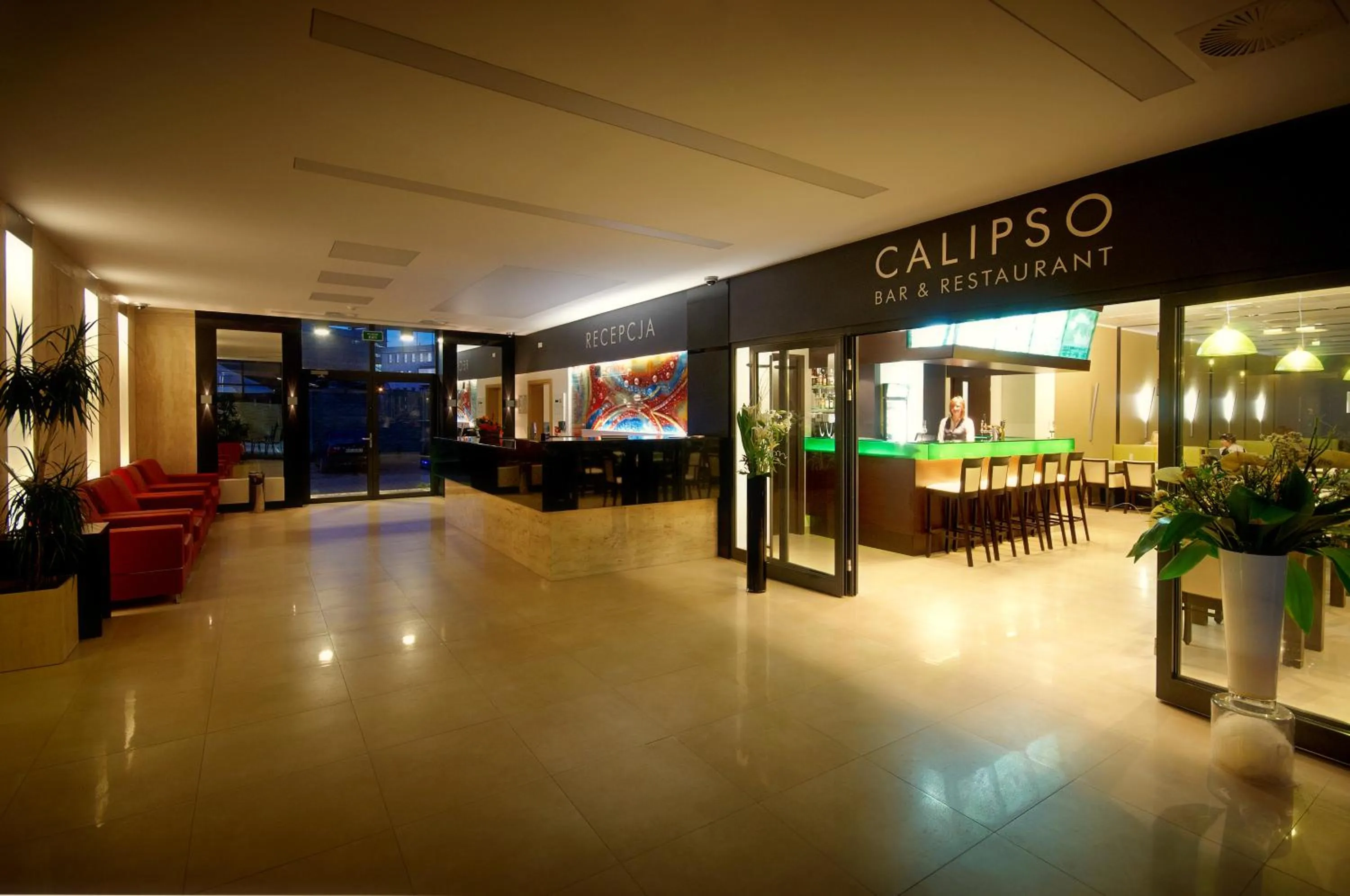 Restaurant/places to eat in Hotton Hotel