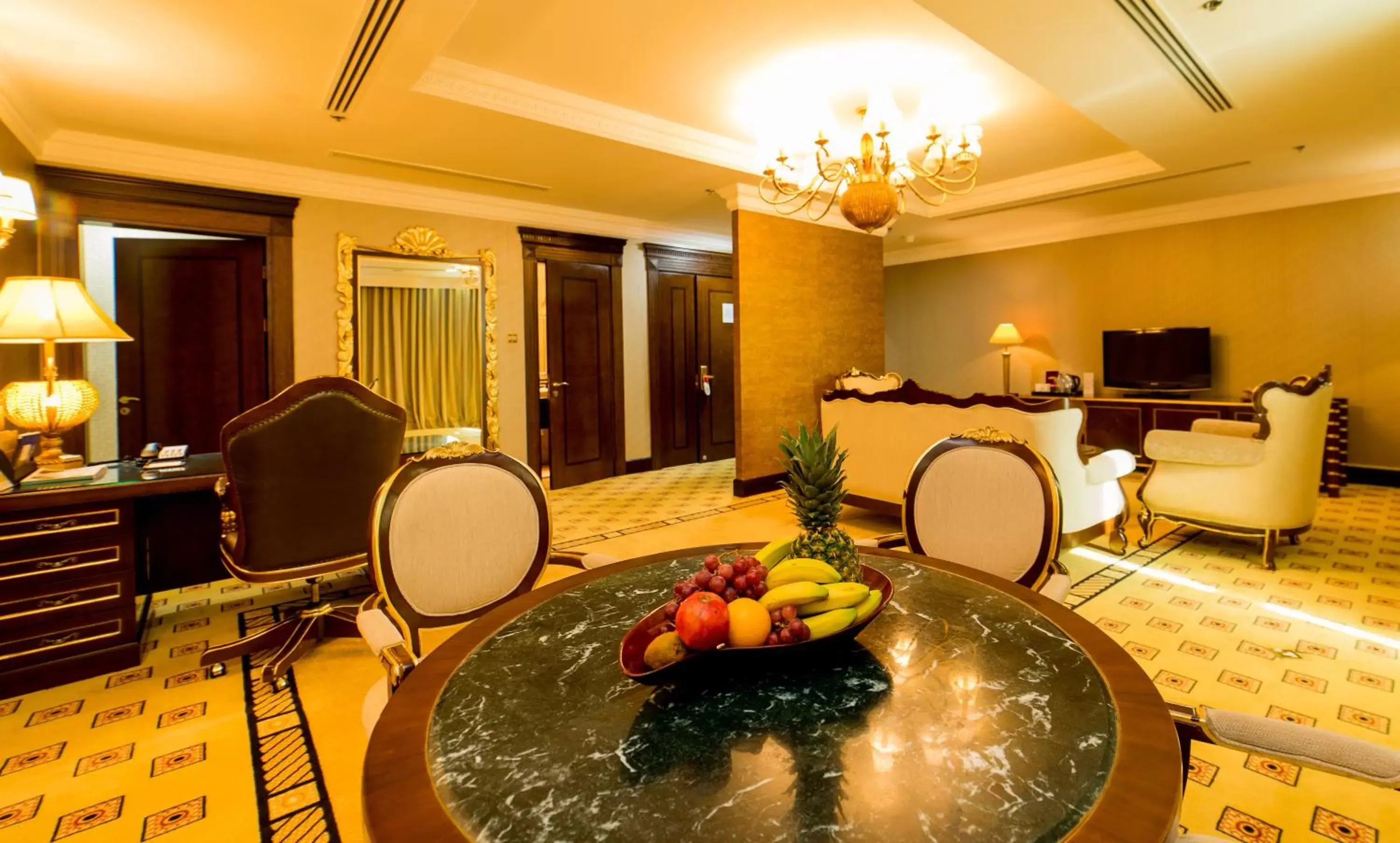 Living room in Grand Excelsior Hotel Al Barsha