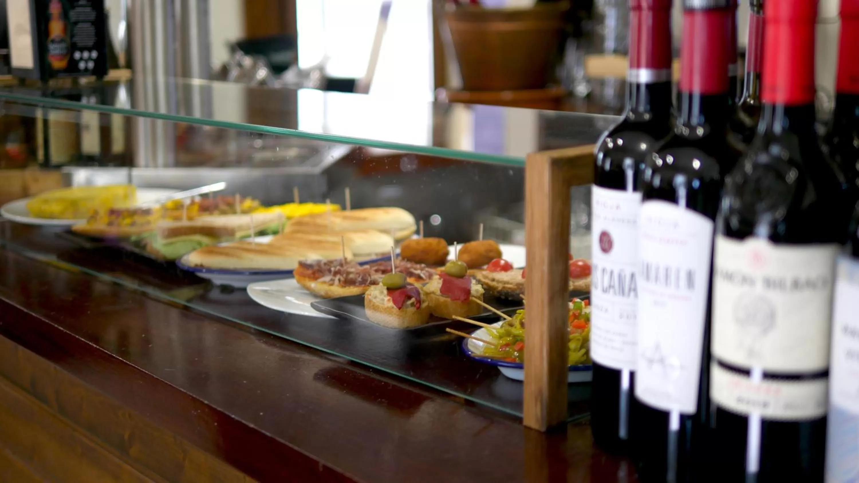 Restaurant/places to eat in Hotel Branka