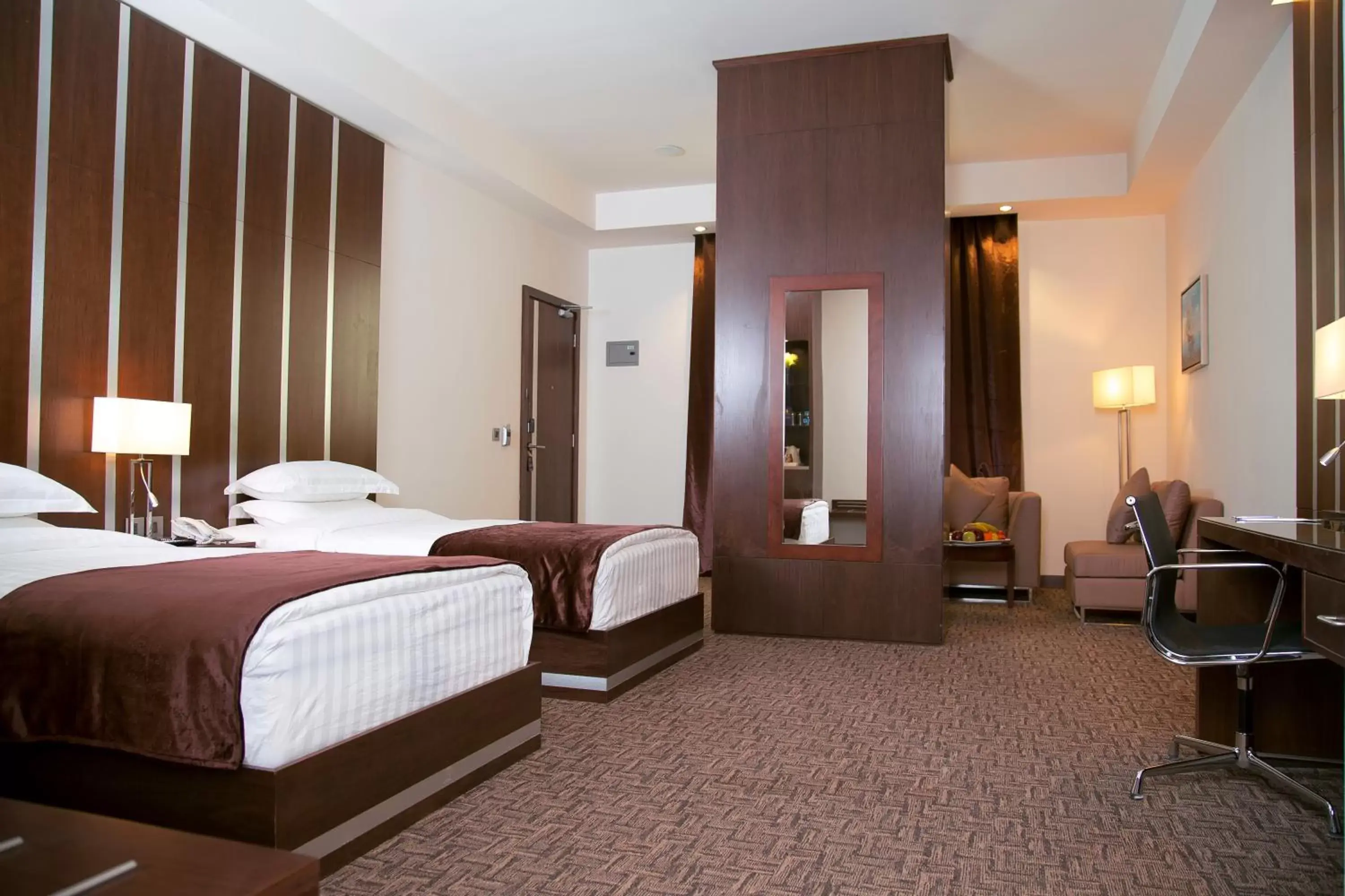 Bedroom, Bed in Sulaf Luxury Hotel