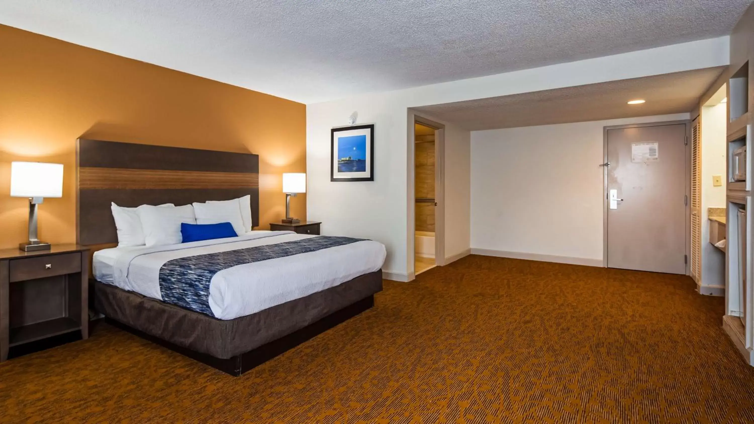 Photo of the whole room, Bed in Best Western Plus Cypress Creek