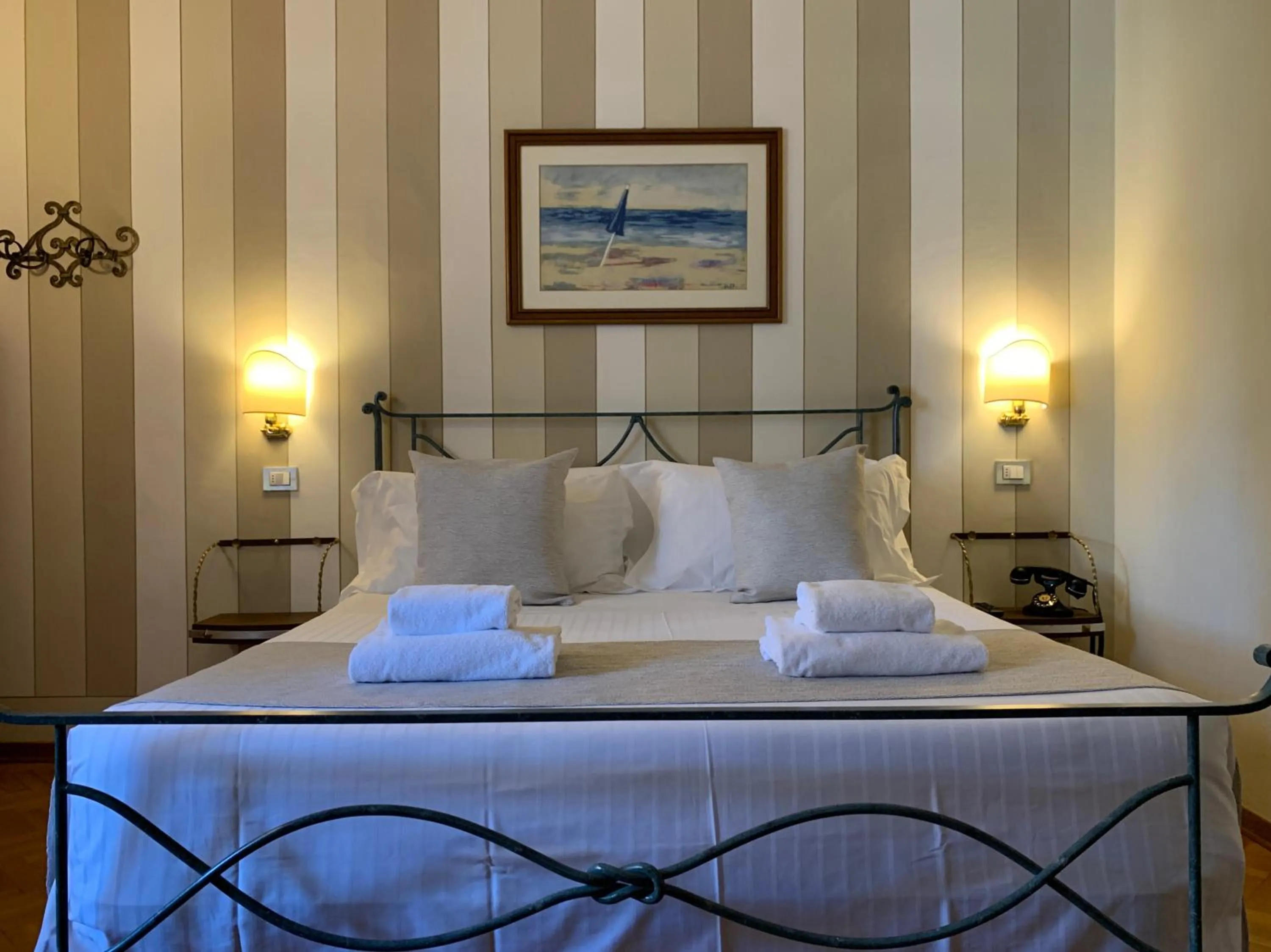 Photo of the whole room, Bed in Hotel David