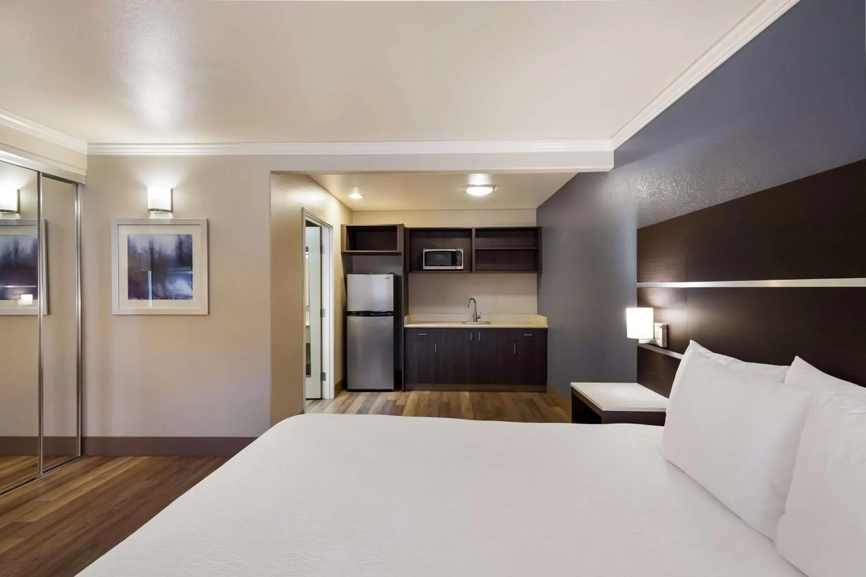 Bedroom, Bed in Best Western Inn & Suites Lemoore