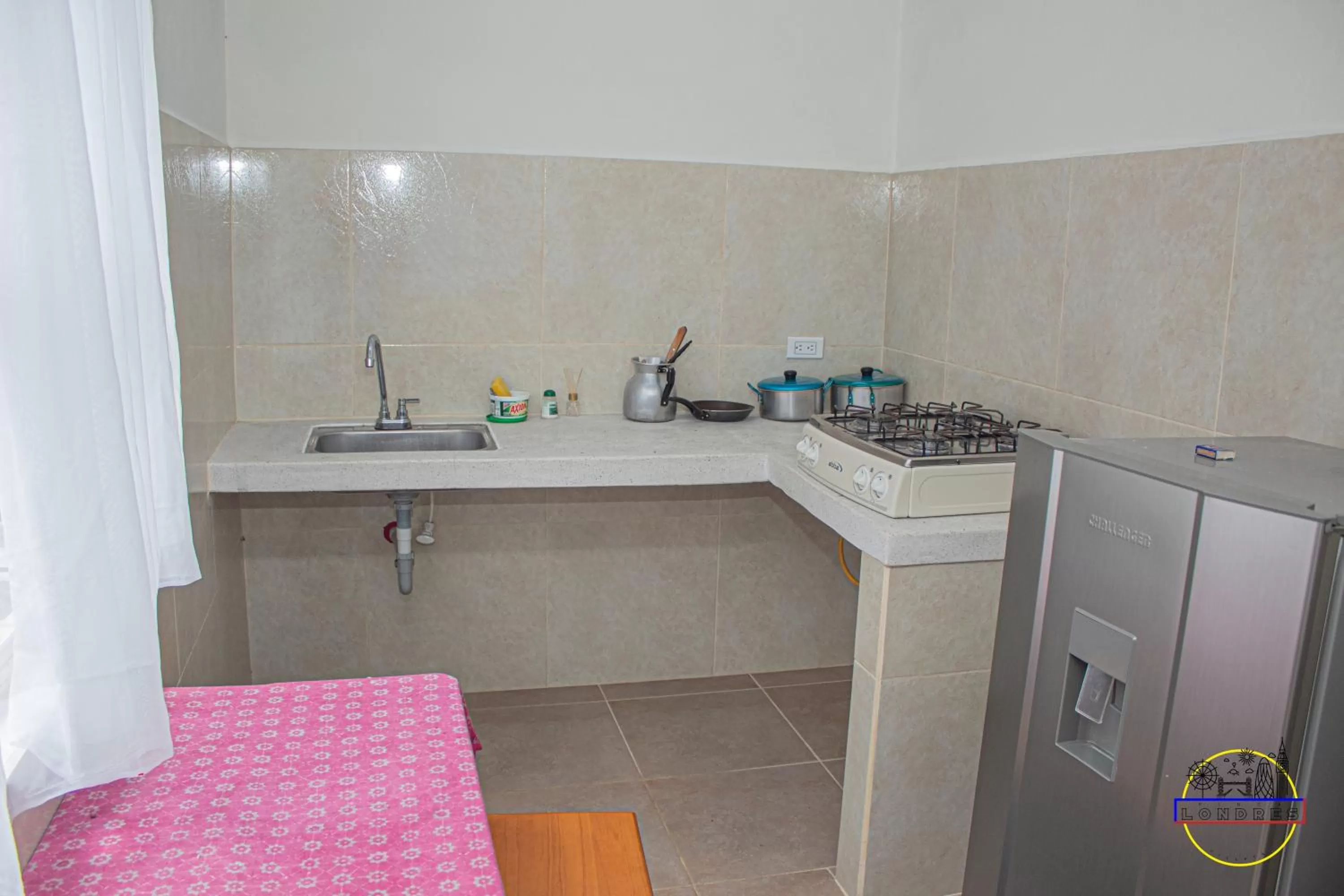 Kitchen or kitchenette in Hotel Finca Londres