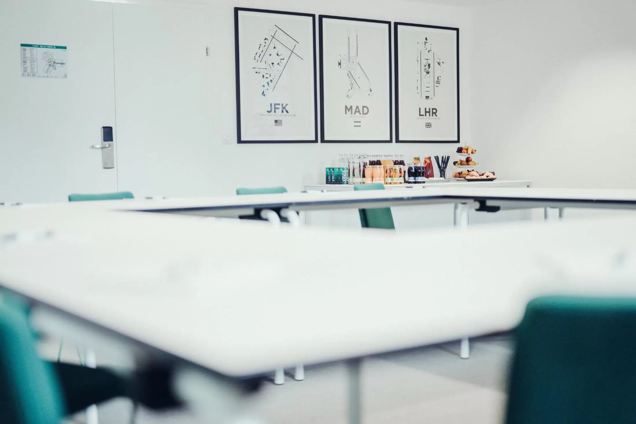 Business facilities in Airbase Hotel