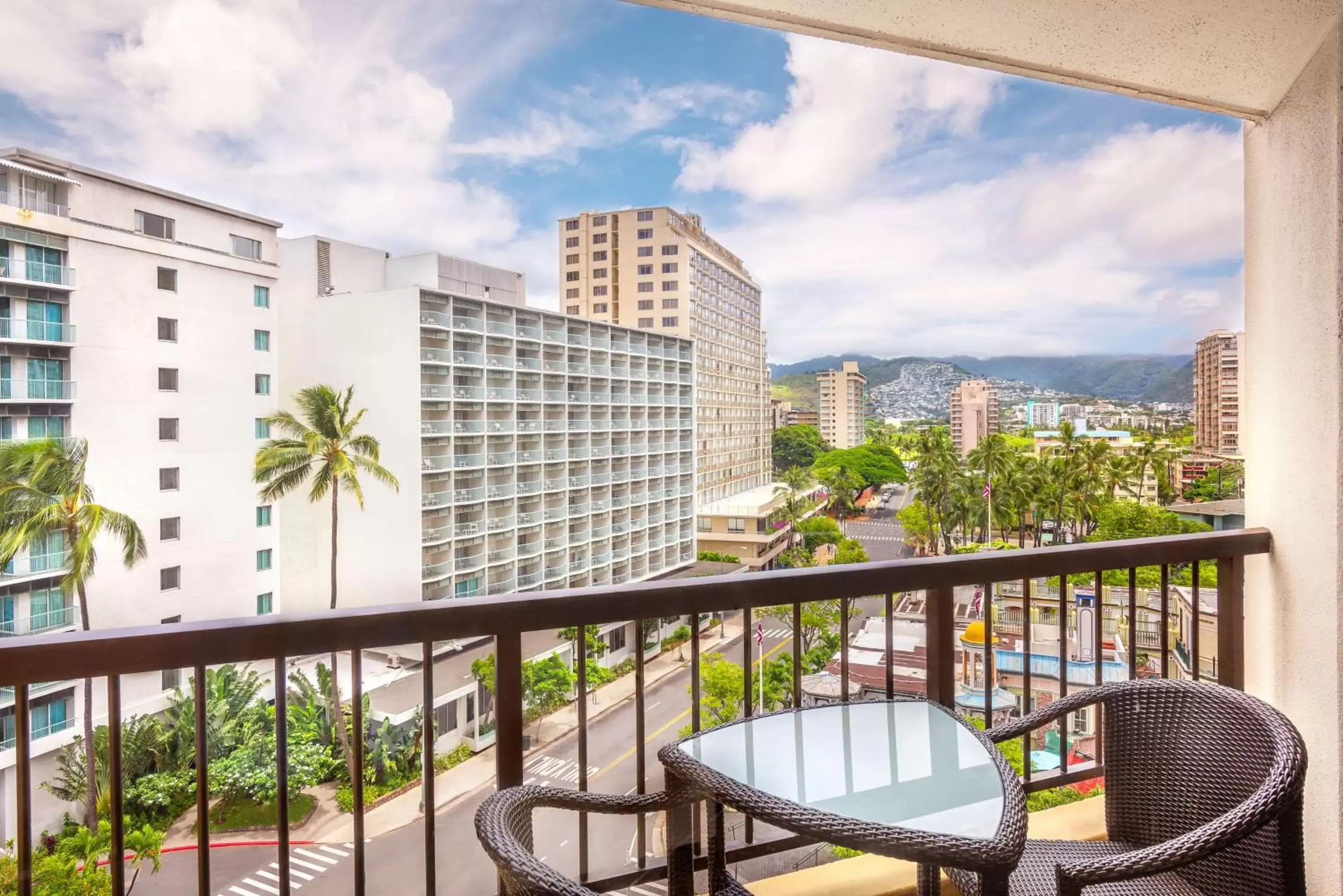 Patio in Hyatt Regency Waikiki Beach Resort & Spa