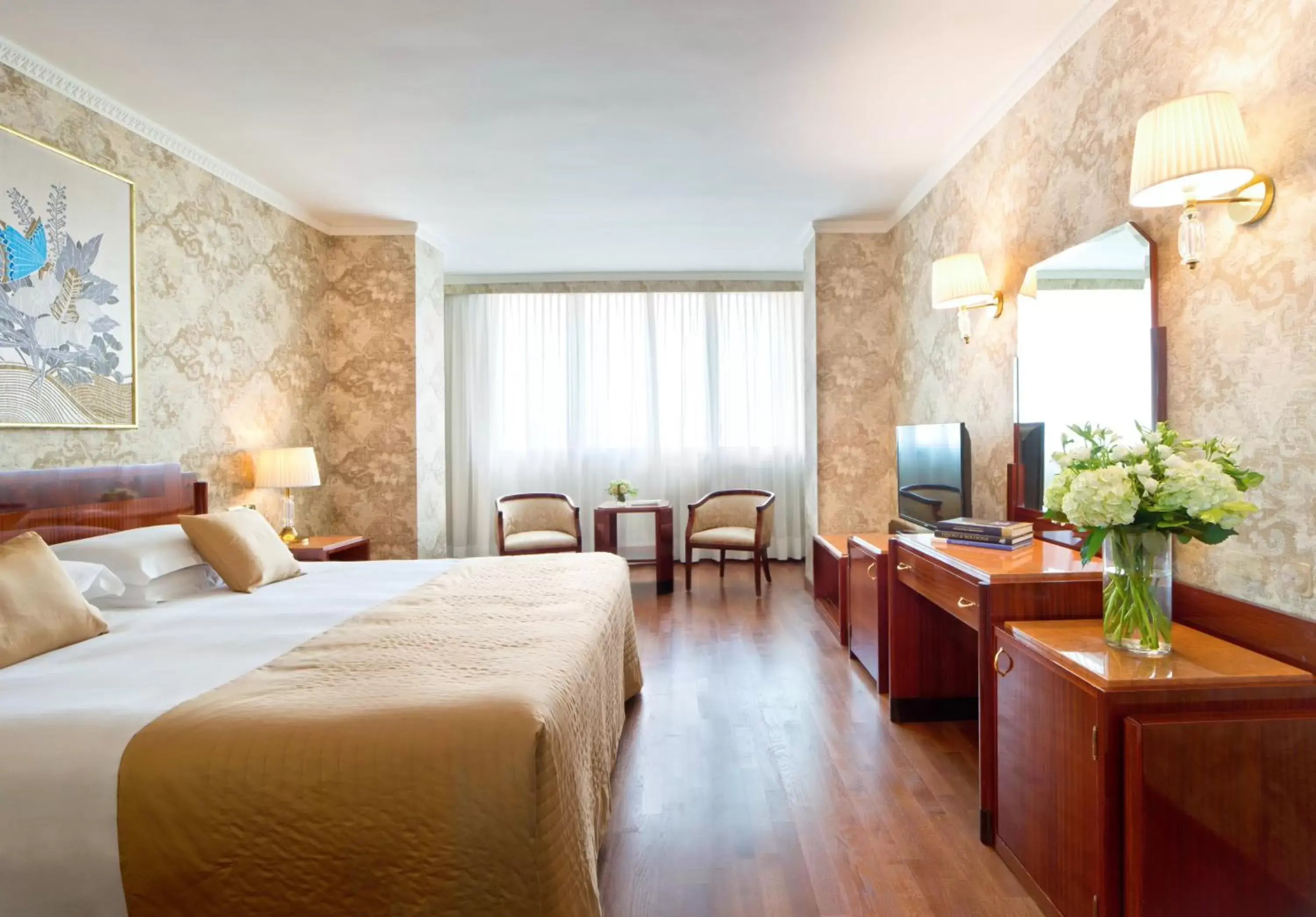 Bedroom in Starhotels Du Parc