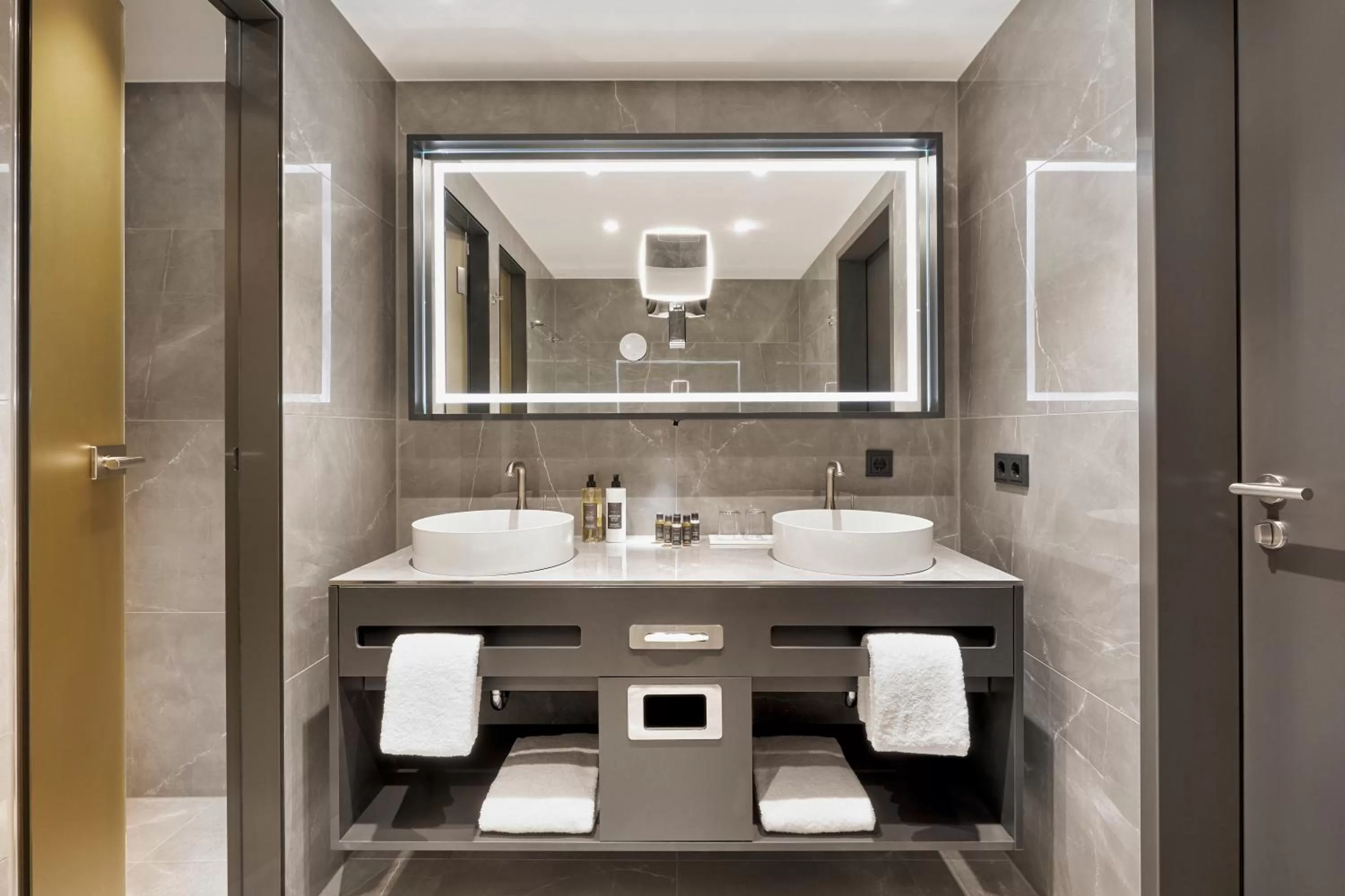 Bathroom in HYPERION Hotel Leipzig