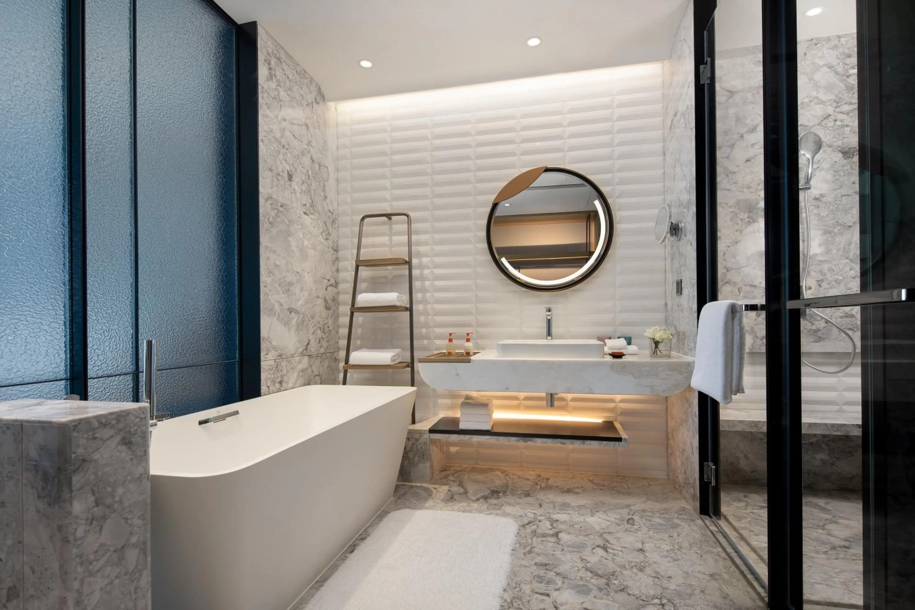 Bathroom in Crowne Plaza Chaozhou Riverside by IHG