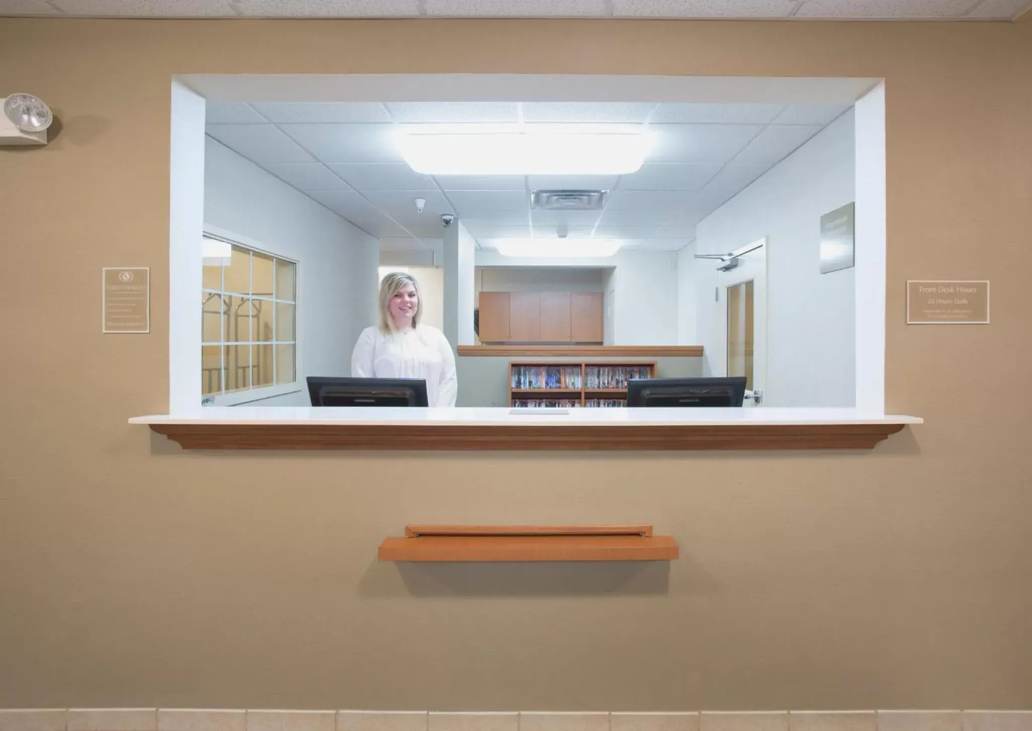 Lobby or reception in Candlewood Suites - Peoria at Grand Prairie, an IHG Hotel