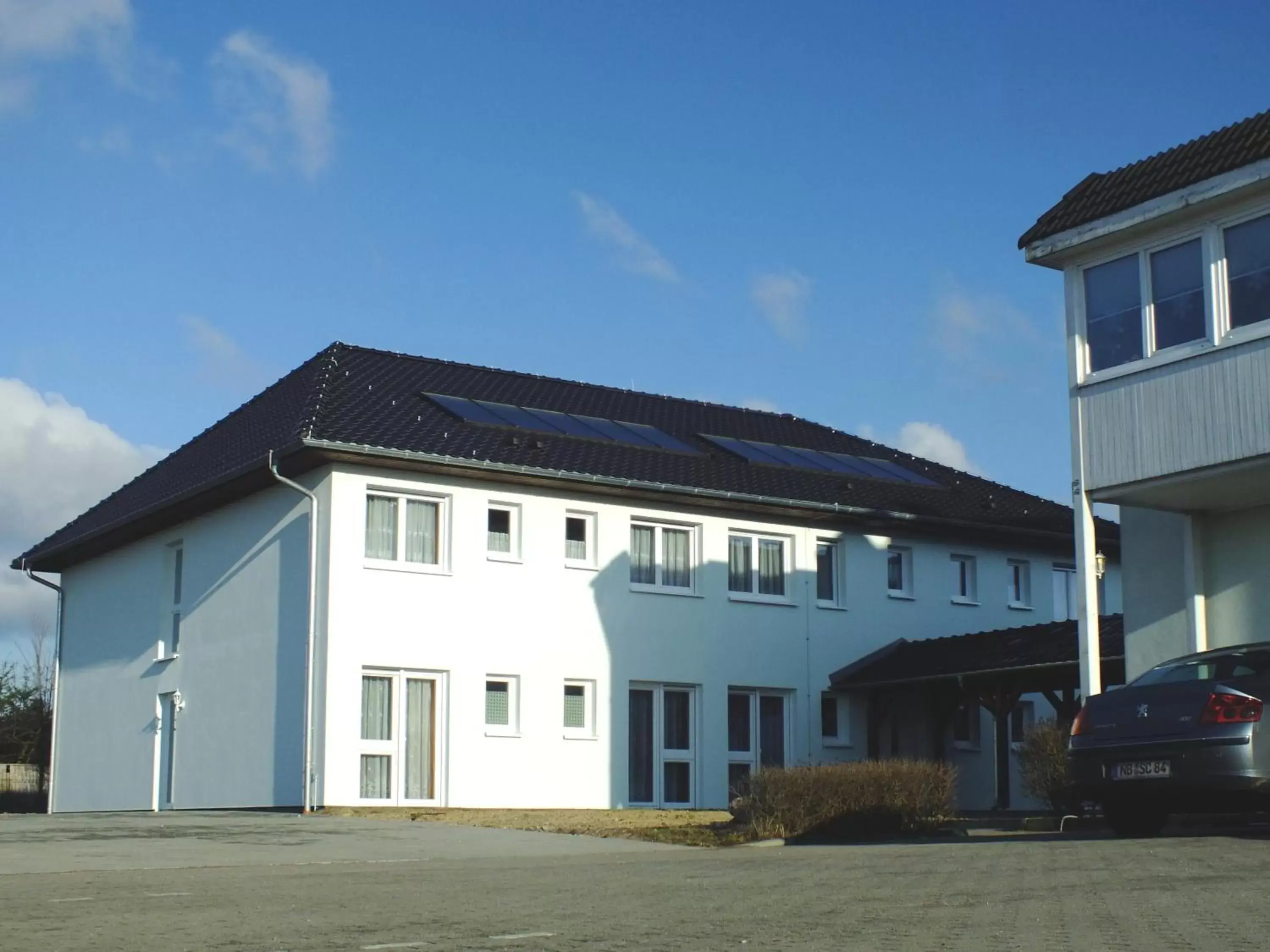 Facade/entrance, Property Building in Hotel Gasthof Goldener Hahn