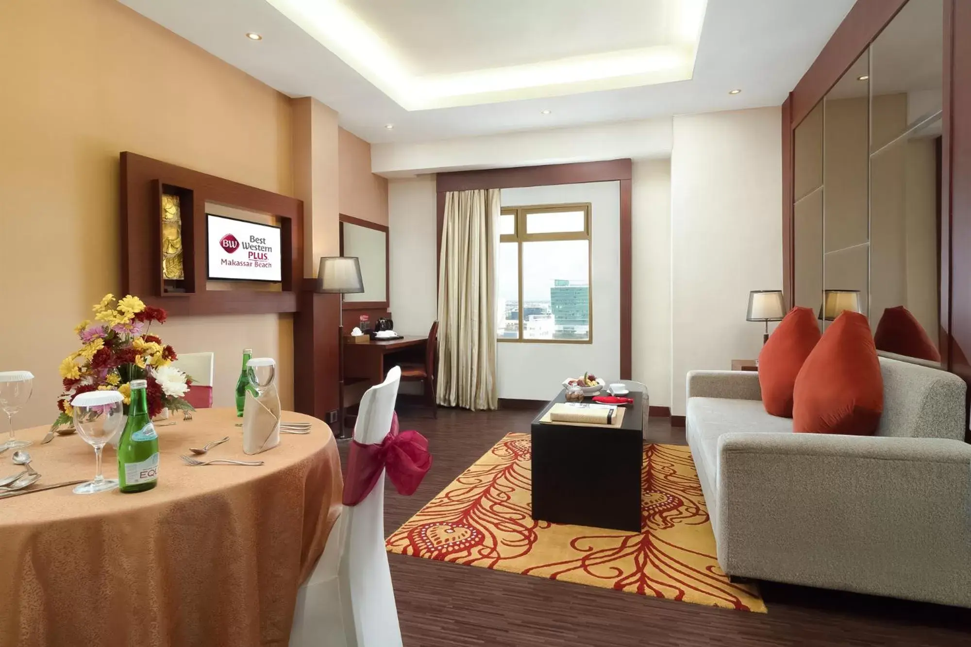 TV and multimedia in Best Western Plus Makassar Beach