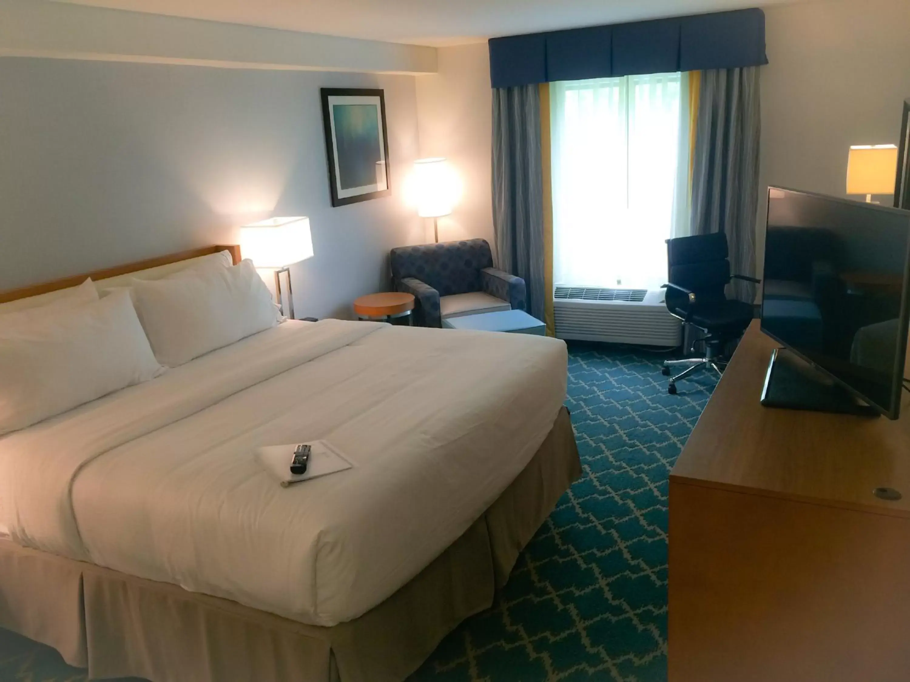 Photo of the whole room, Bed in Holiday Inn Express and Suites West Ocean City, an IHG Hotel