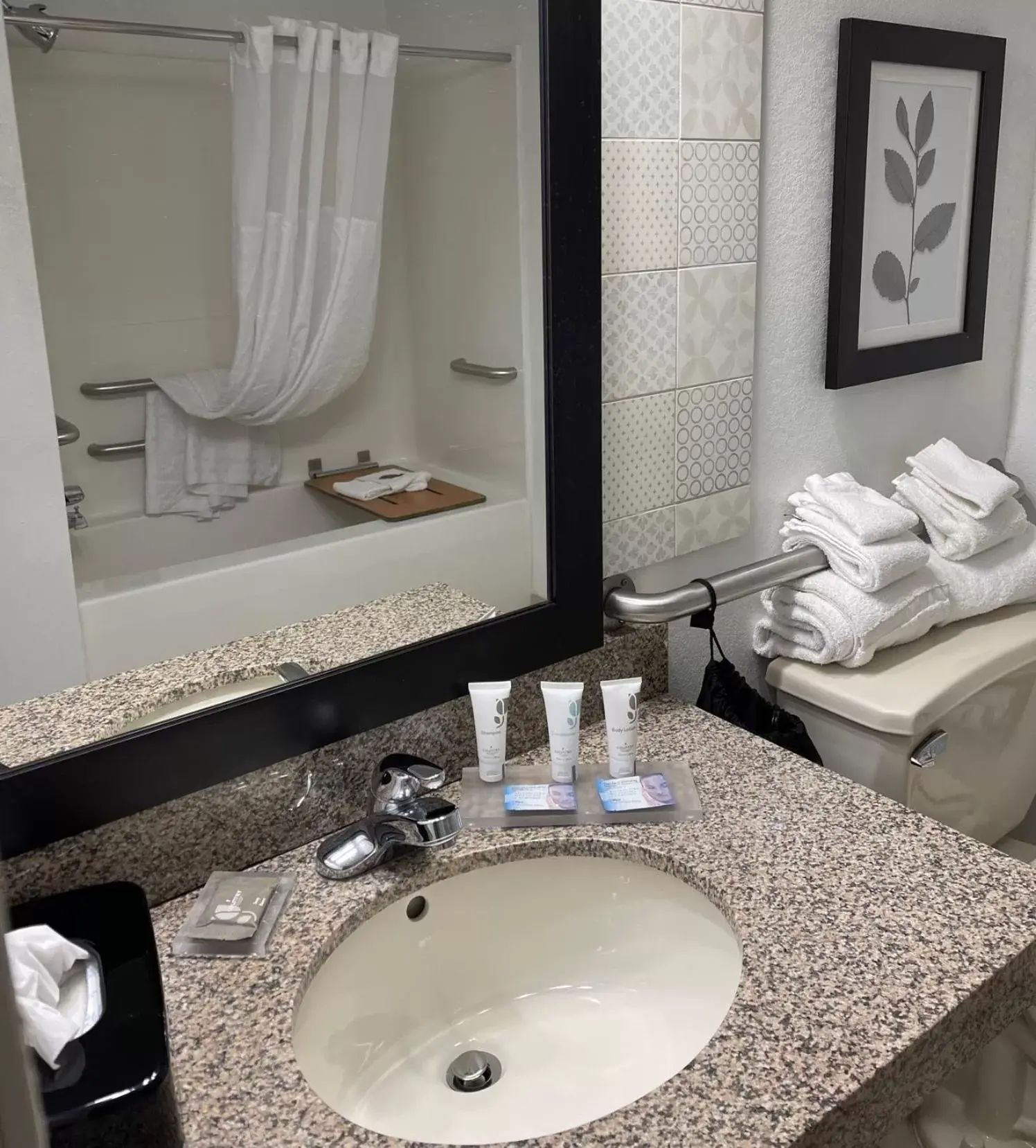 Bathroom in Country Inn & Suites by Radisson, Merrillville, IN