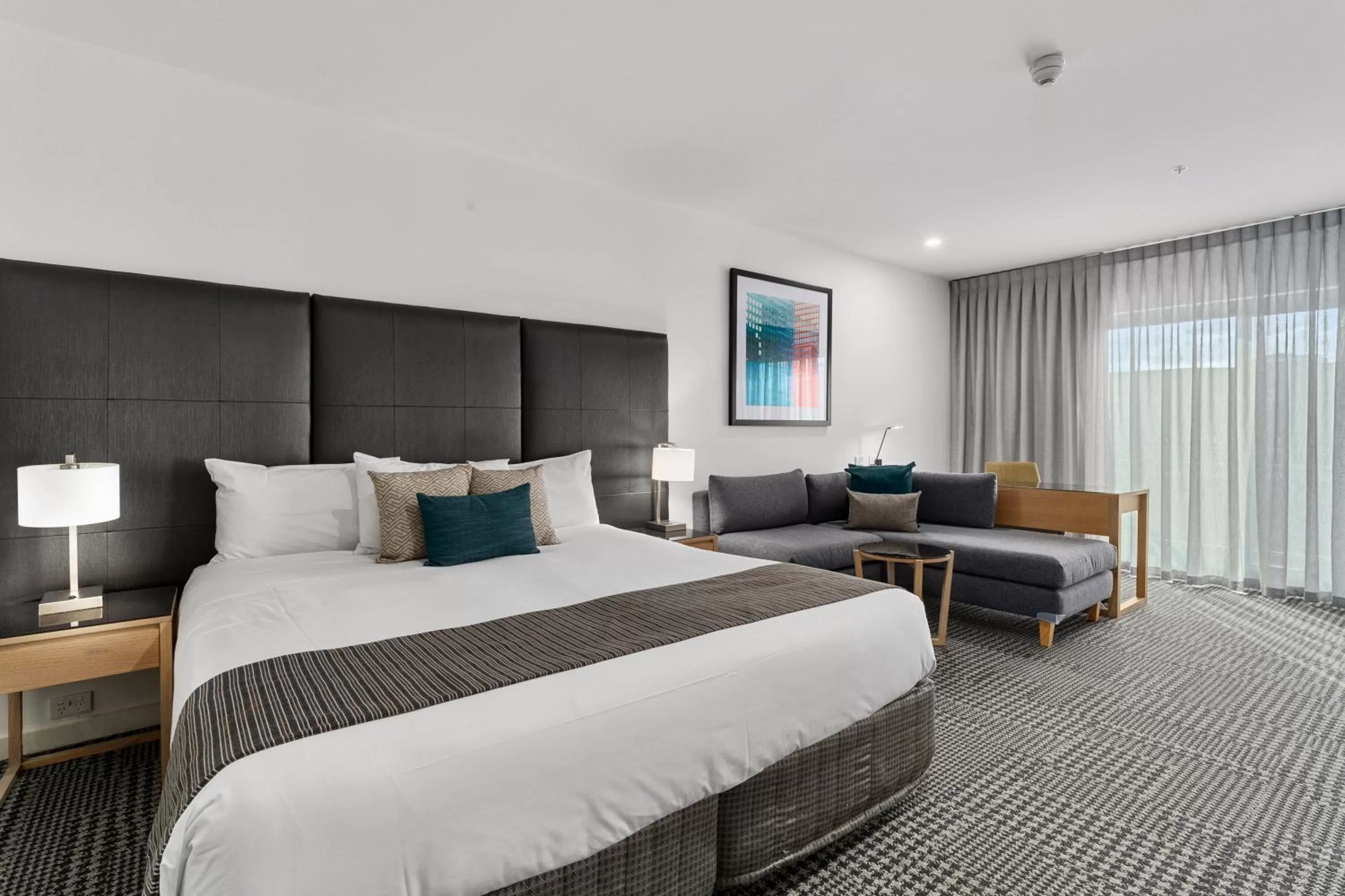 Bed in Quality Hotel Parklake Shepparton