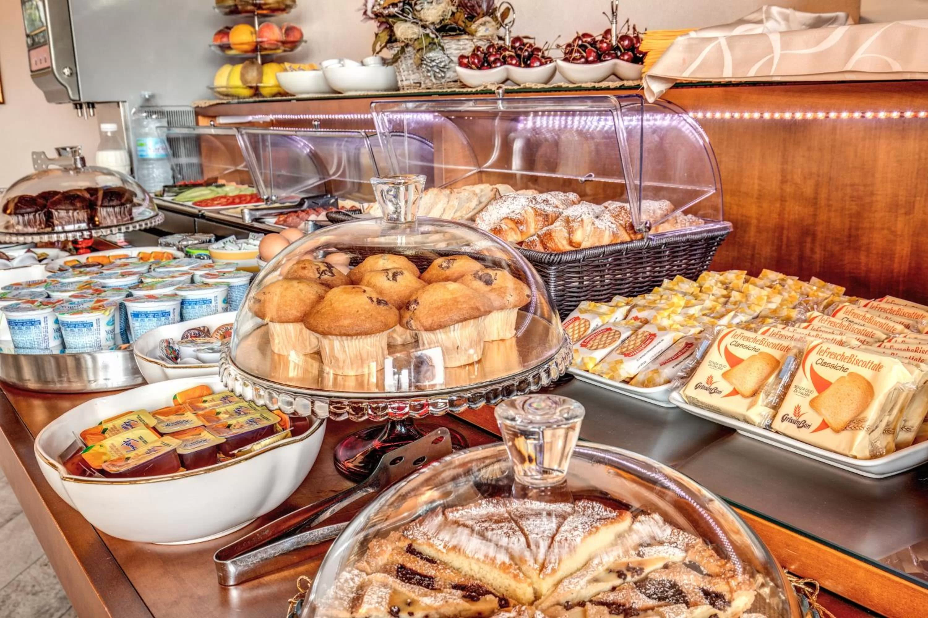 Food and drinks in Hotel Roma Tiburtina Metro