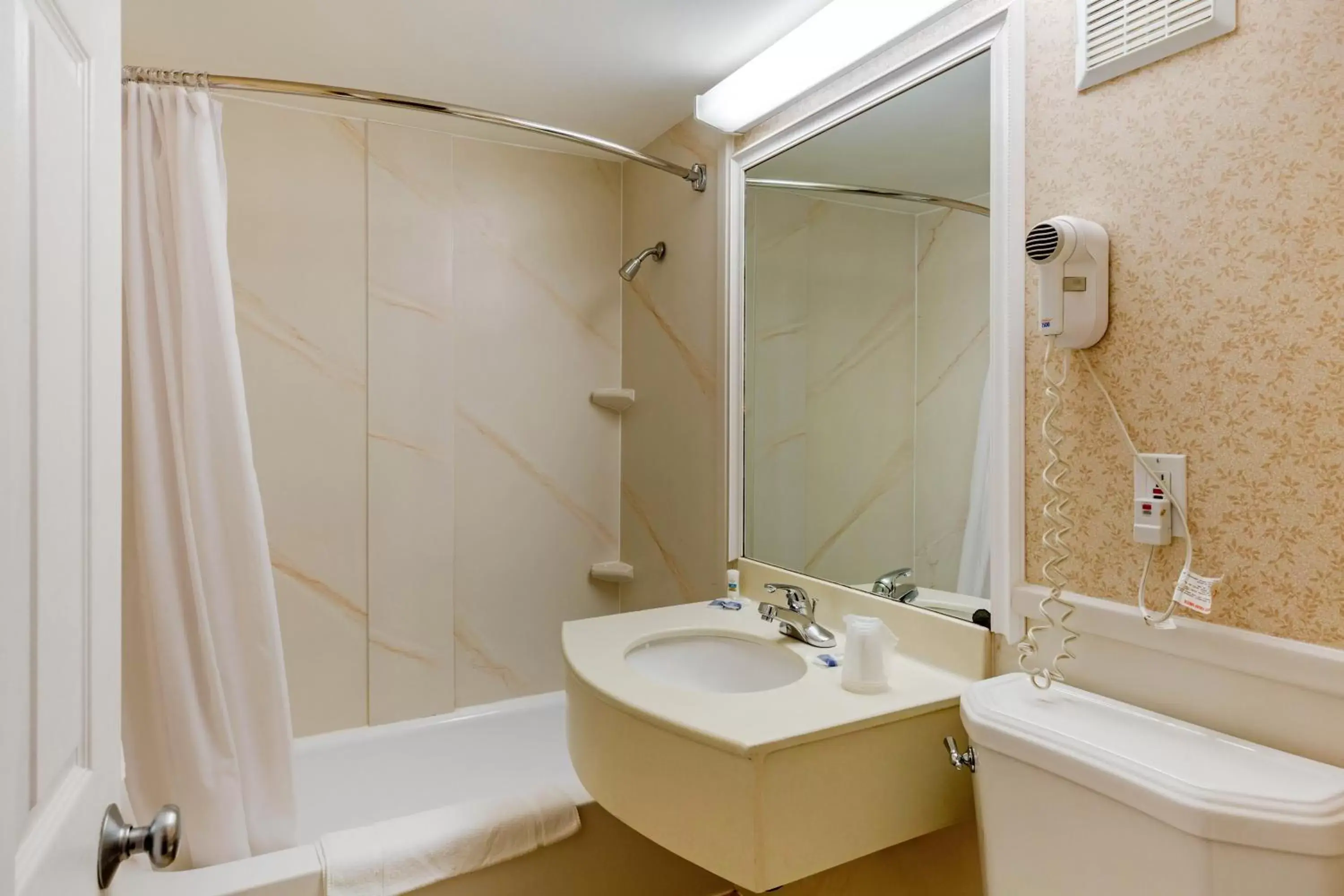 Bathroom in Ogunquit Hotel and Suites
