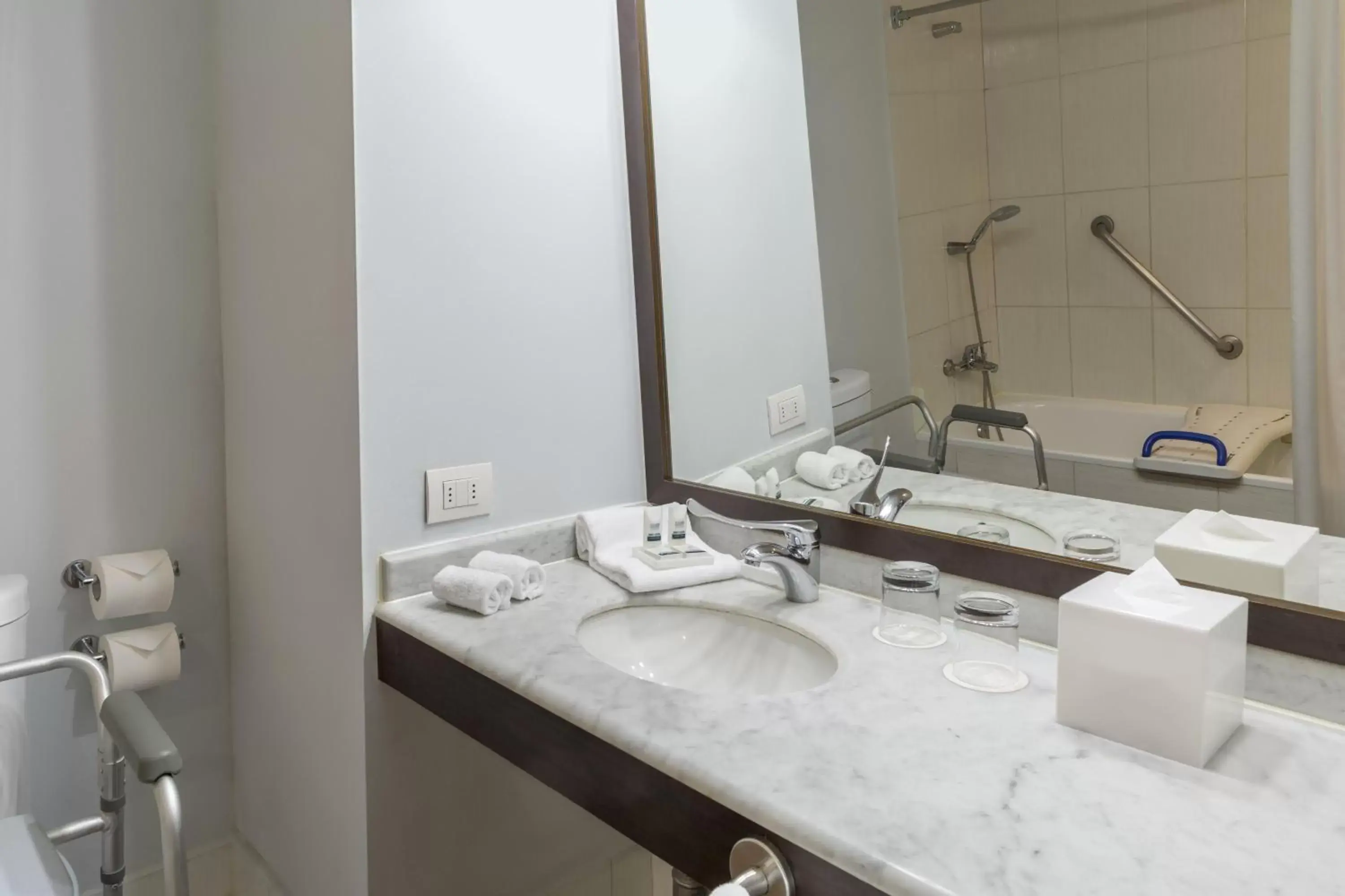 Bathroom in Four Points by Sheraton Santiago