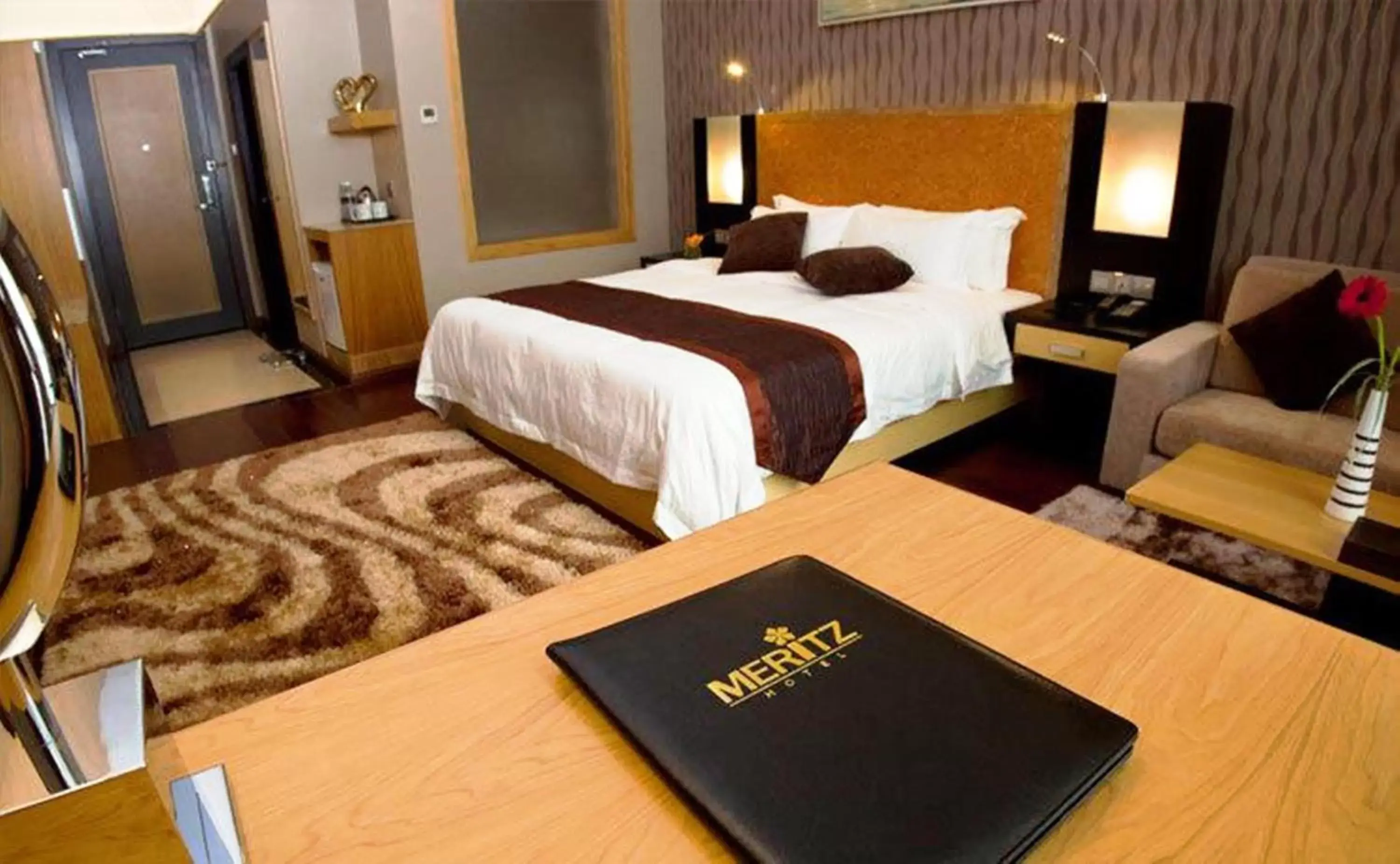 Photo of the whole room, Bed in Meritz Hotel