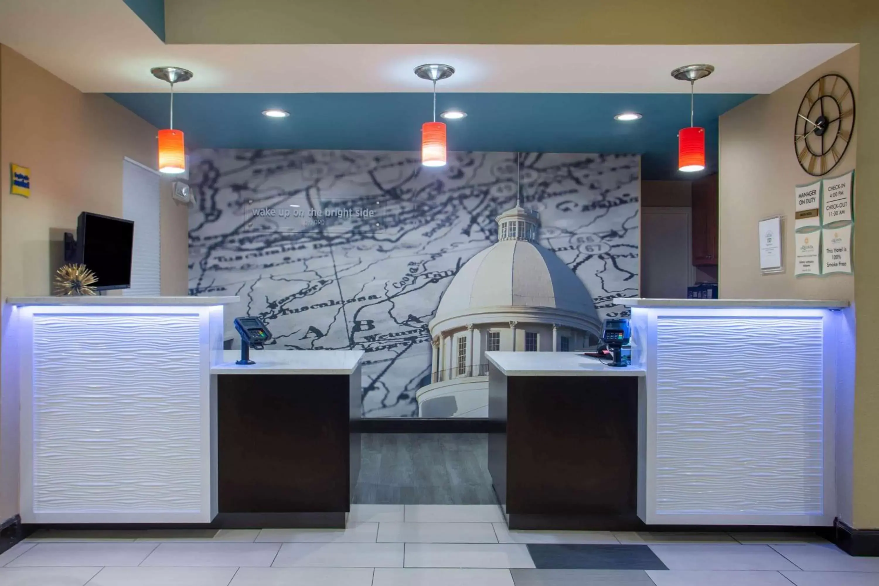 Lobby or reception, Lobby/Reception in La Quinta by Wyndham Oxford - Anniston