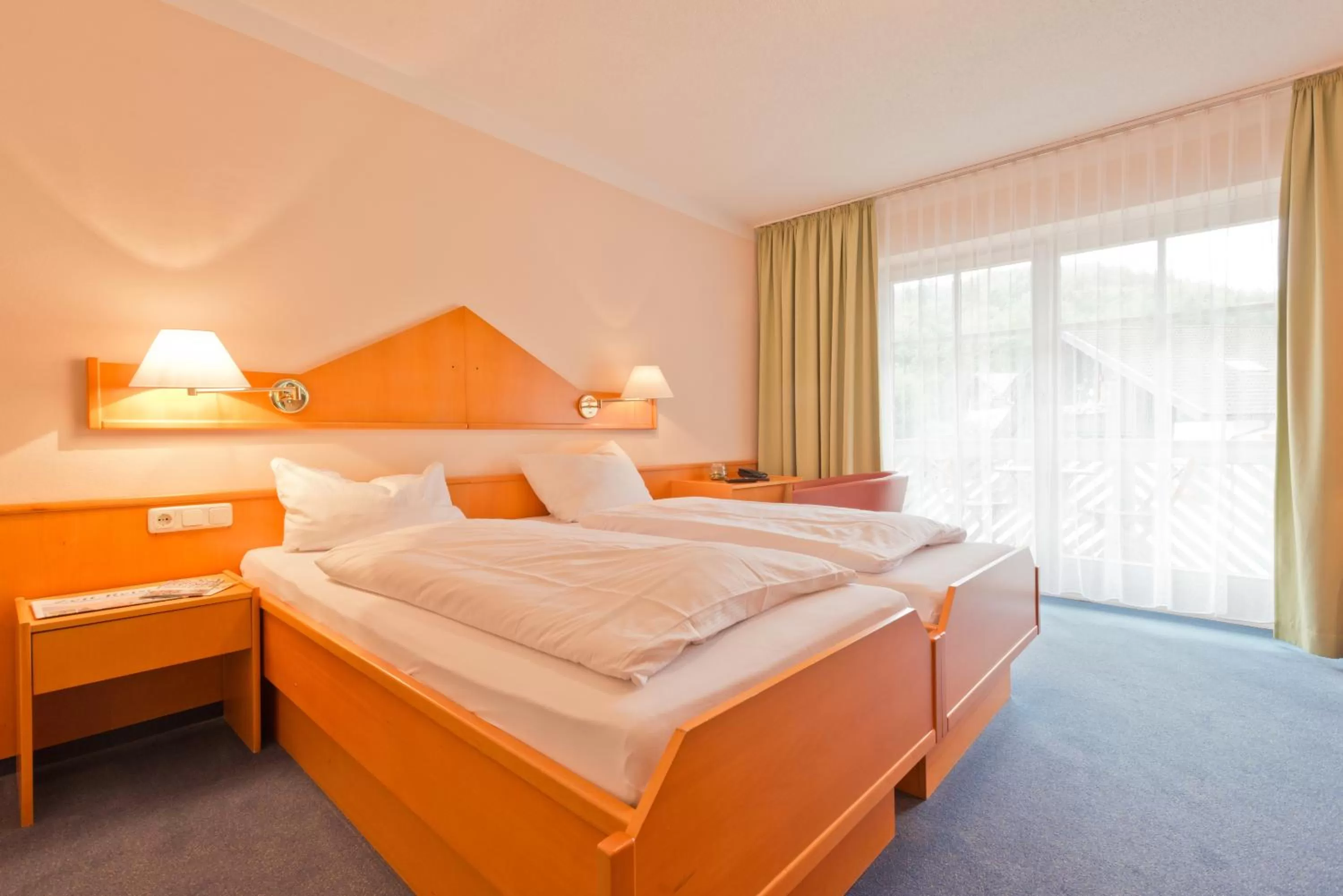 Balcony/Terrace, Bed in Hotel Hohenaschau