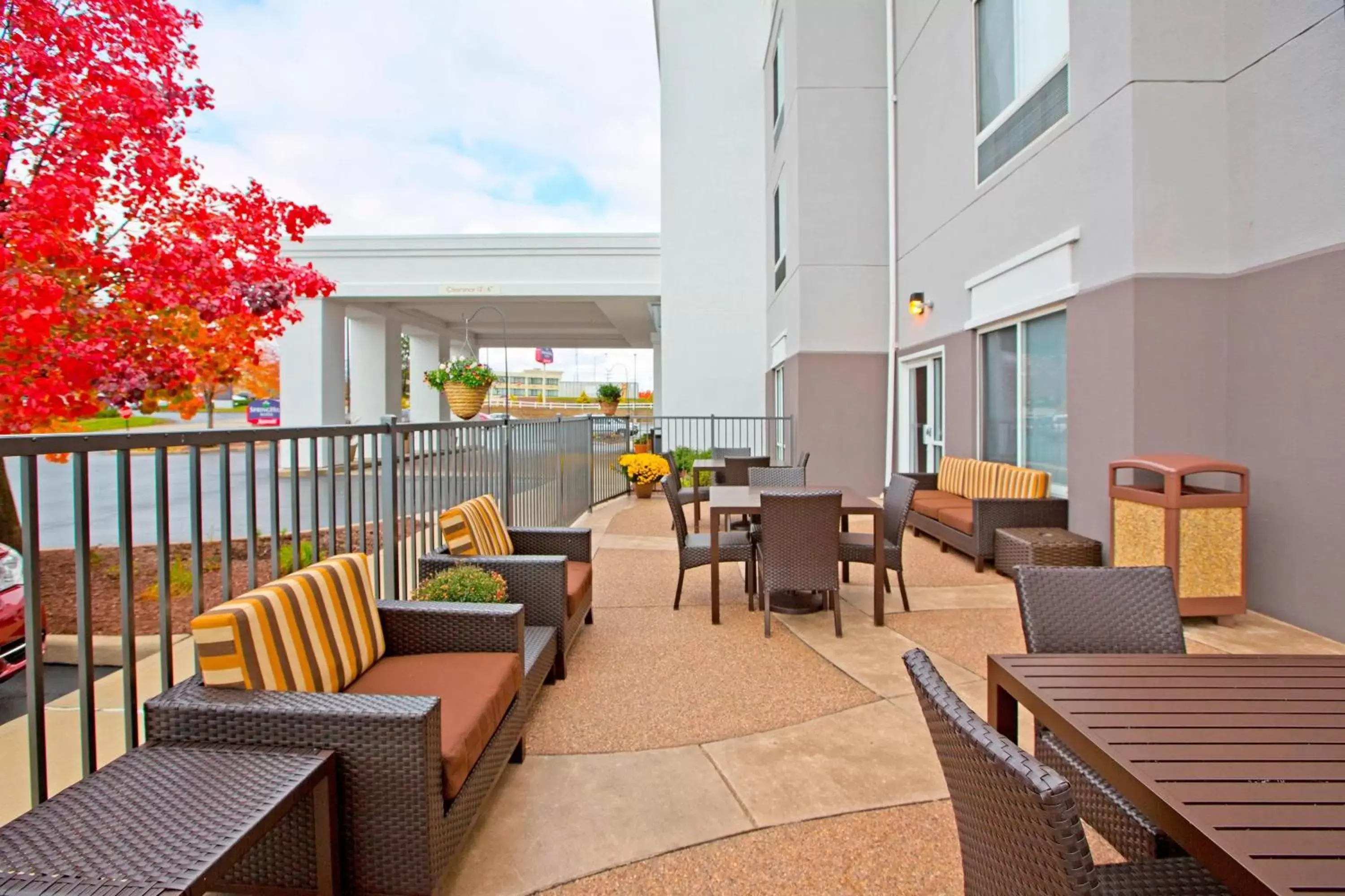 Property building, Restaurant/Places to Eat in SpringHill Suites Pittsburgh Monroeville