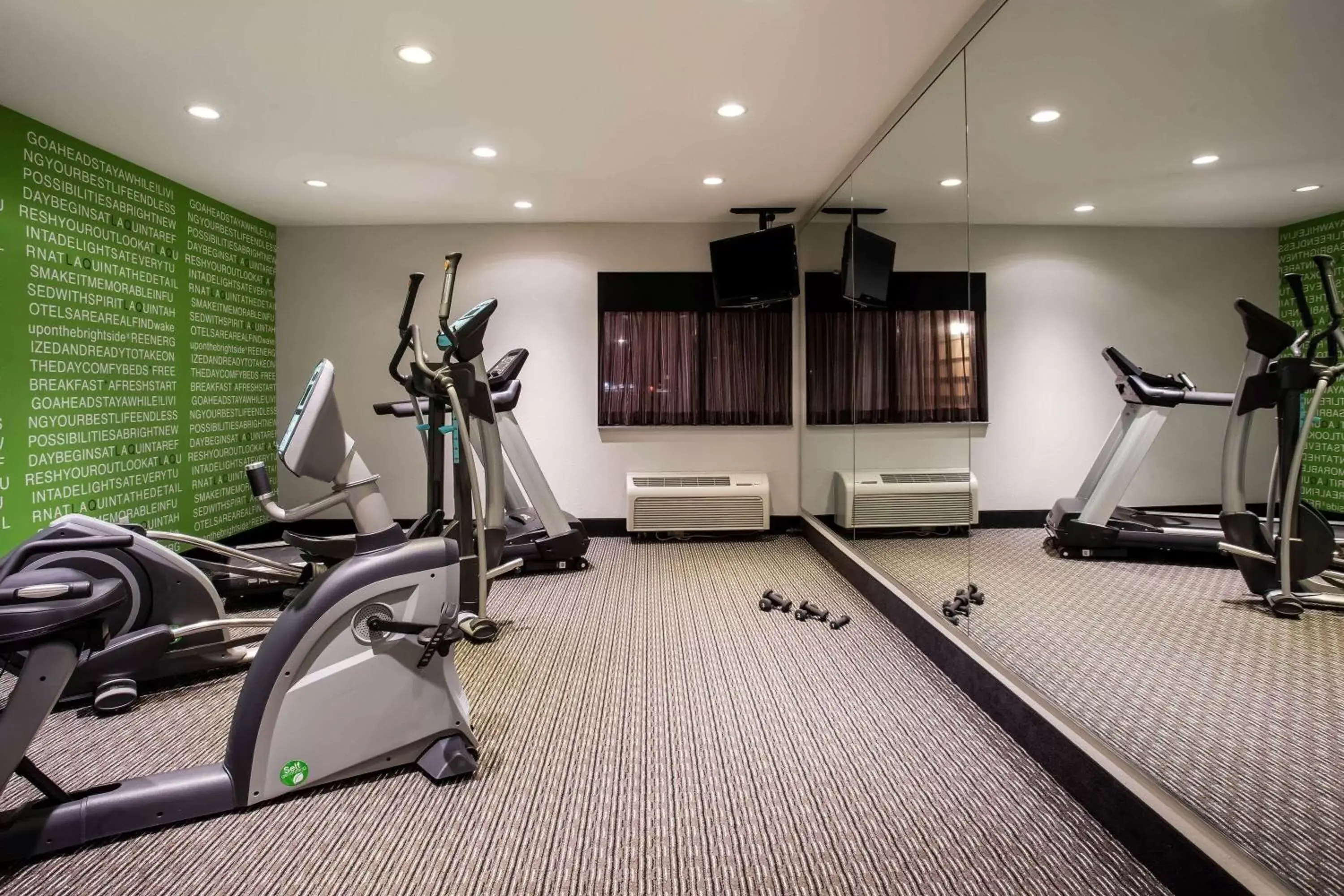 Fitness centre/facilities, Fitness Center/Facilities in La Quinta Inn by Wyndham Oshkosh