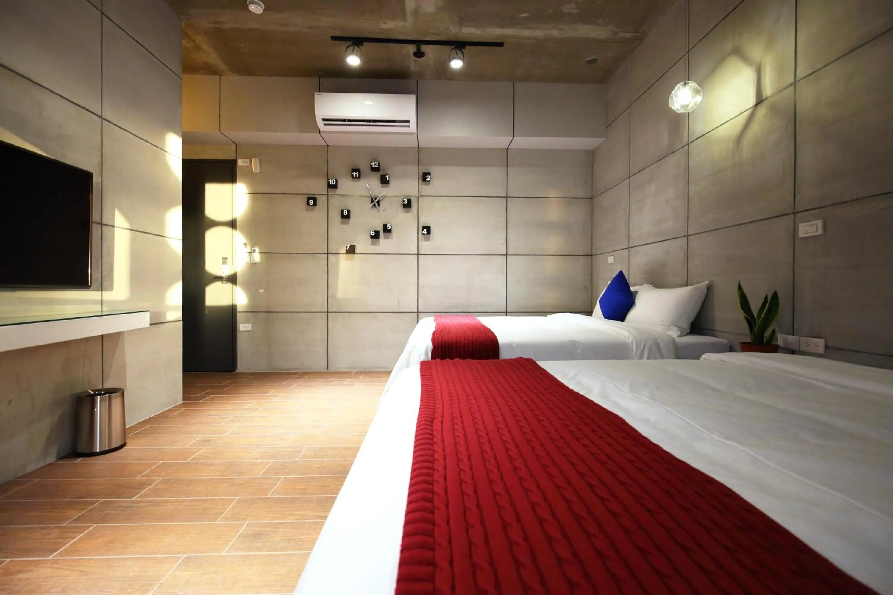 指南針民宿2178 & 工殿民宿2182