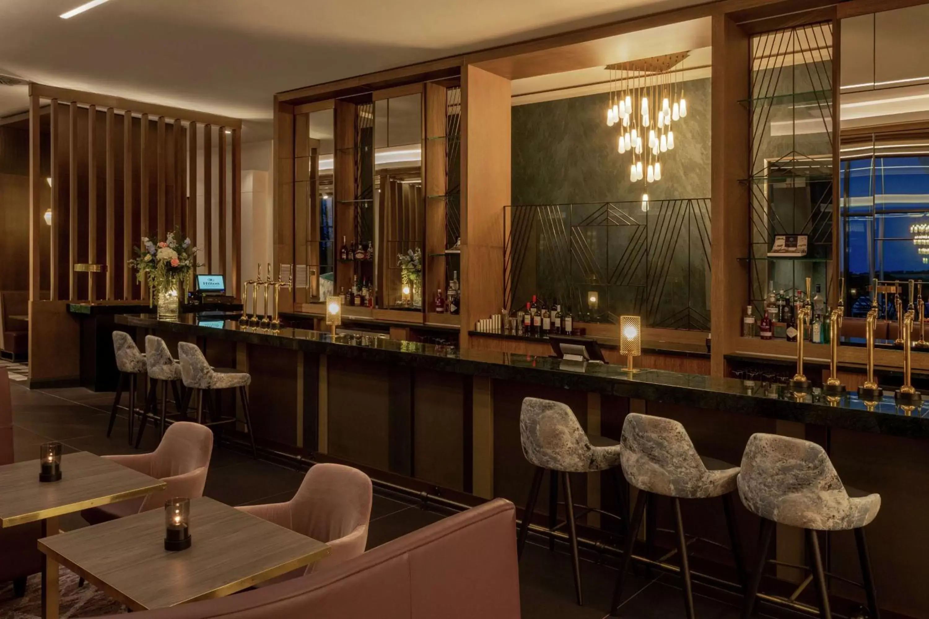 Lounge or bar in Hilton Aberdeen TECA