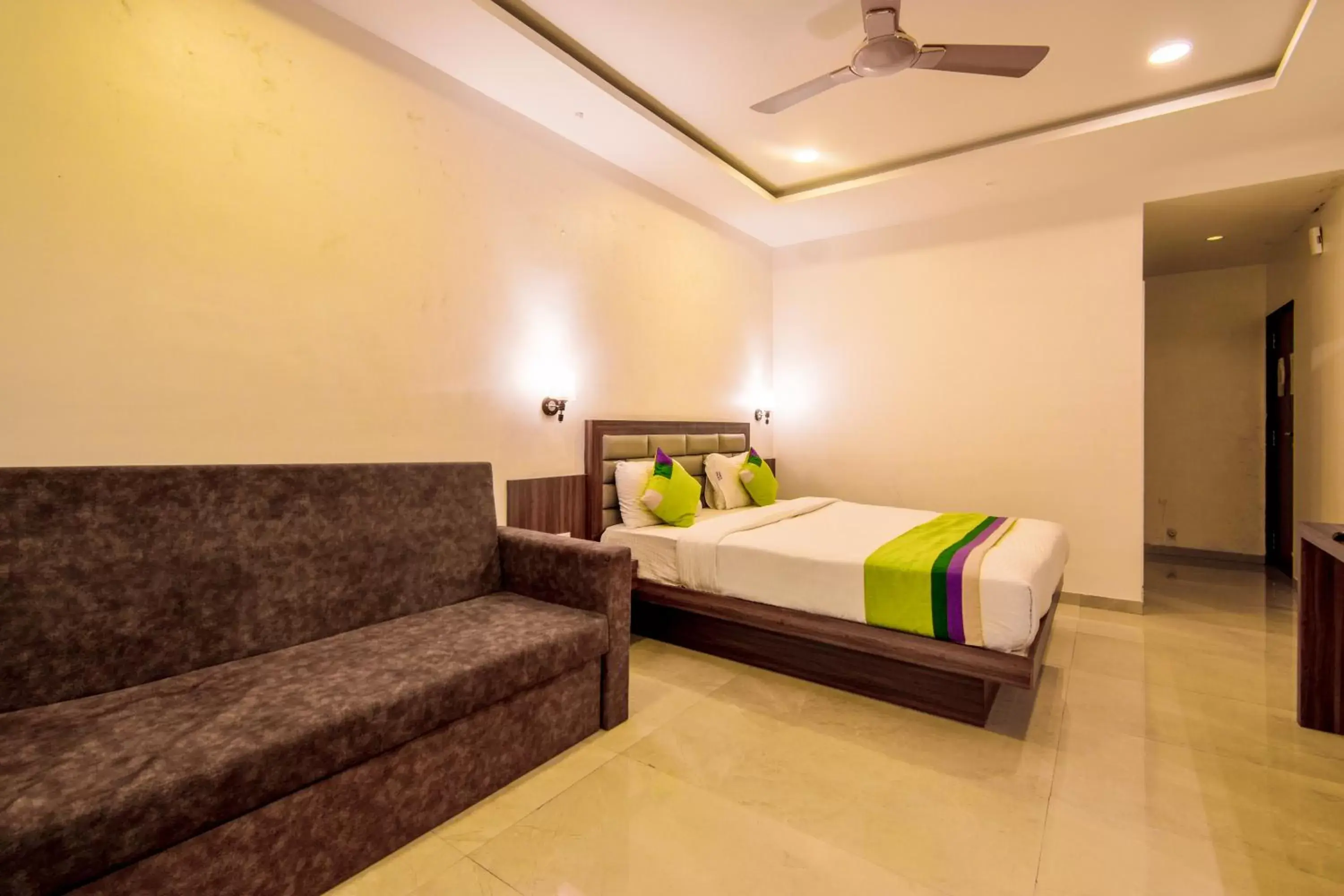 Bedroom, Bed in Treebo Prince Palace Bedroom, Bed in Treebo Prince Palace