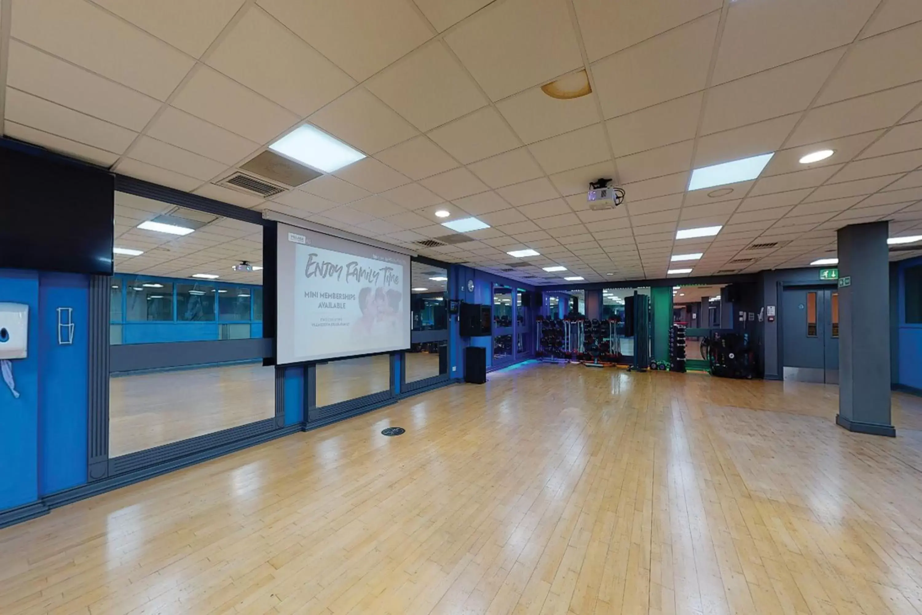 Fitness centre/facilities in Village Hotel Leeds North