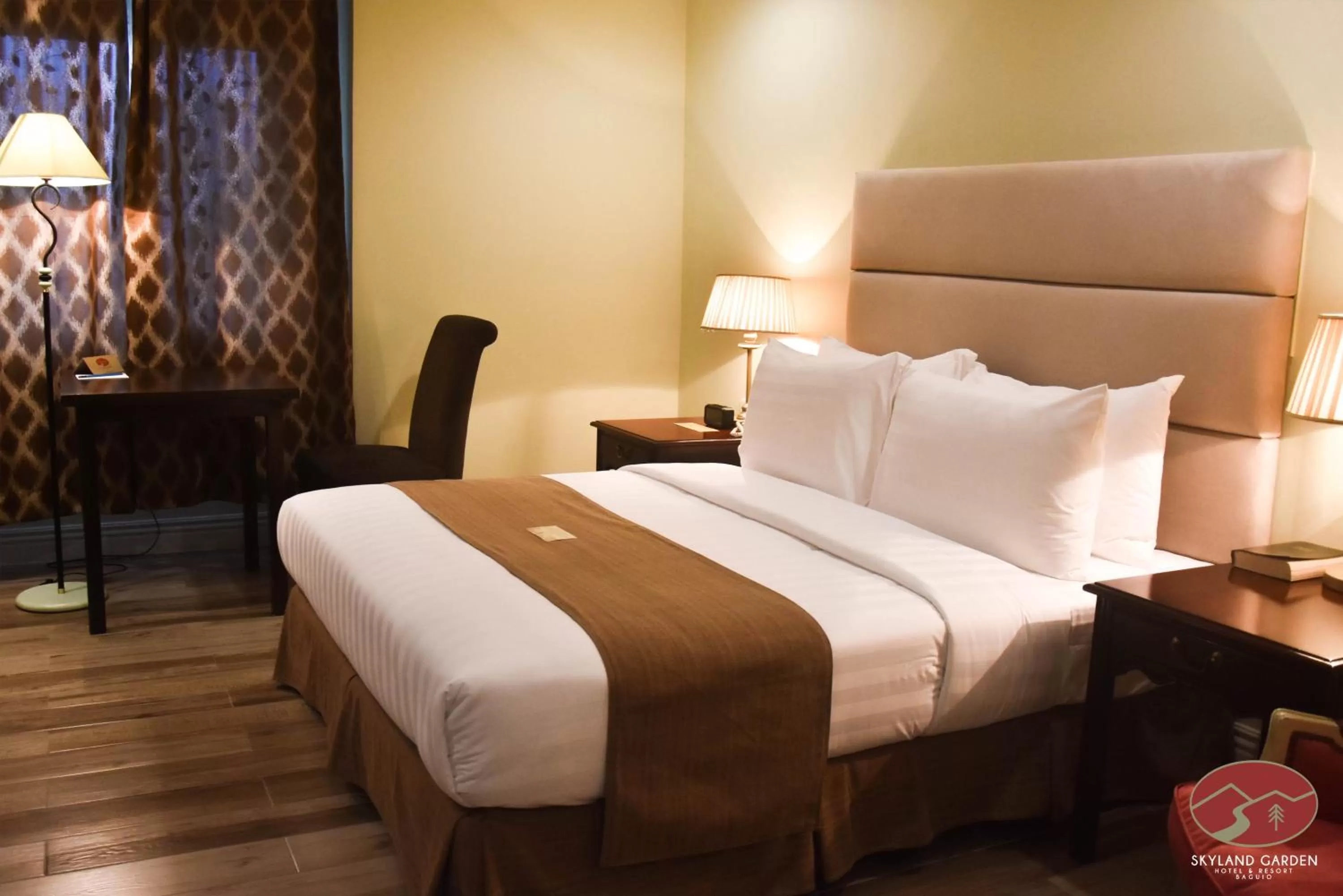 Bed in Skyland Garden Hotel and Resort