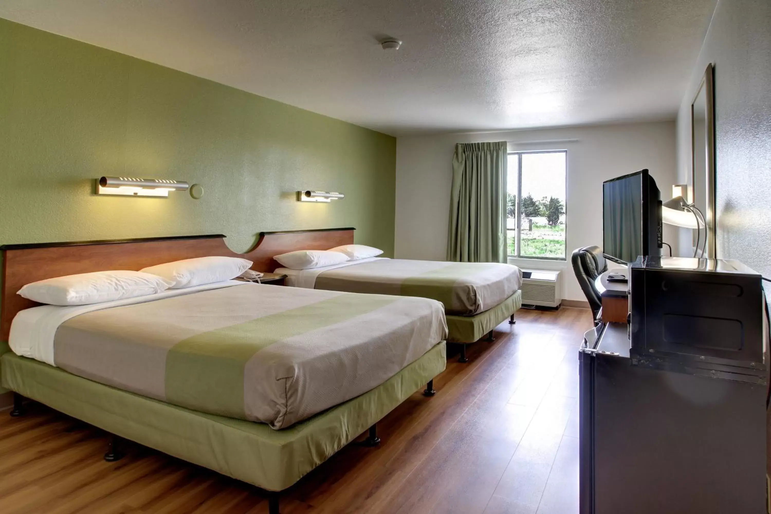 Photo of the whole room in Motel 6-Ogden, UT - Riverdale Photo of the whole room in Motel 6-Ogden, UT - Riverdale