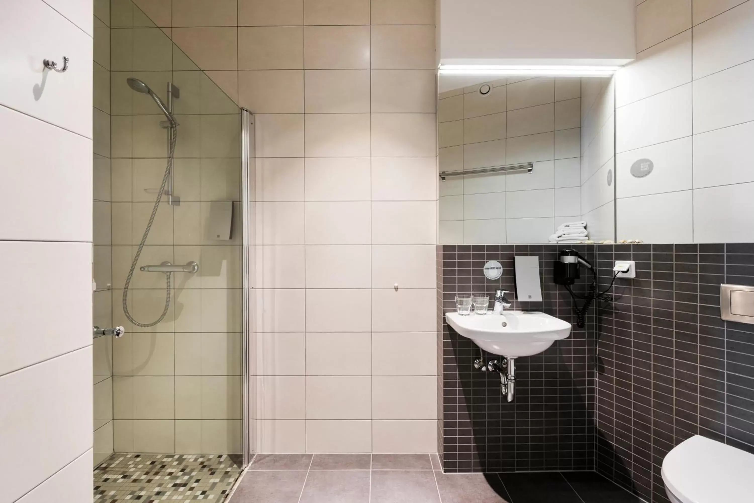 Shower, Bathroom in Comfort Hotel LT - Rock 'n' Roll Vilnius