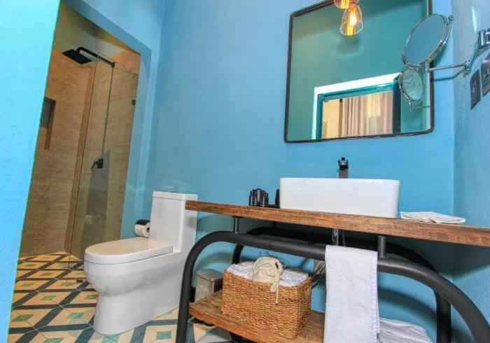 Antigua Trece Hotel Fusión