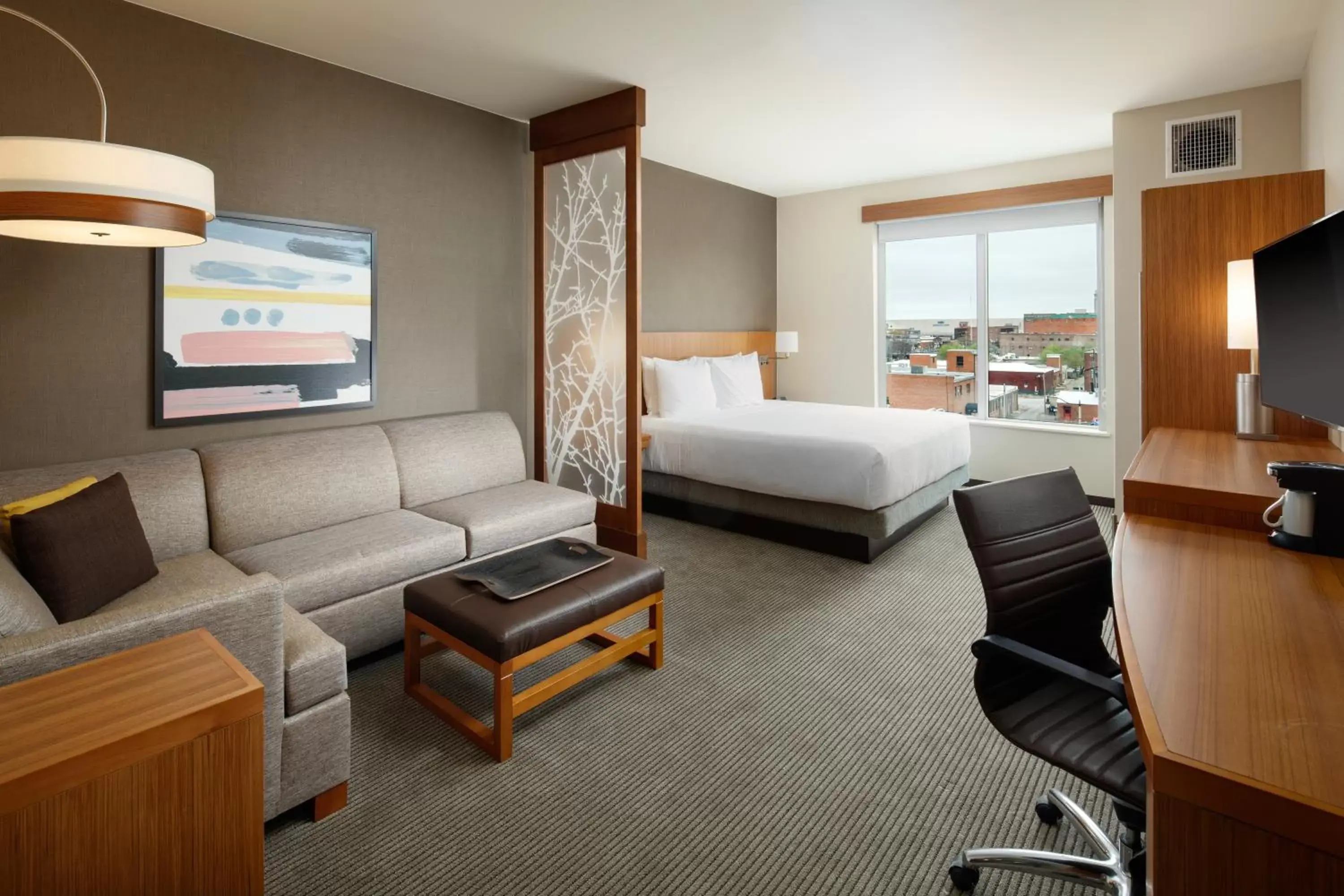 King Room with Sofa Bed and Accessible Tub - Disability Access in Hyatt Place Oklahoma City Bricktown