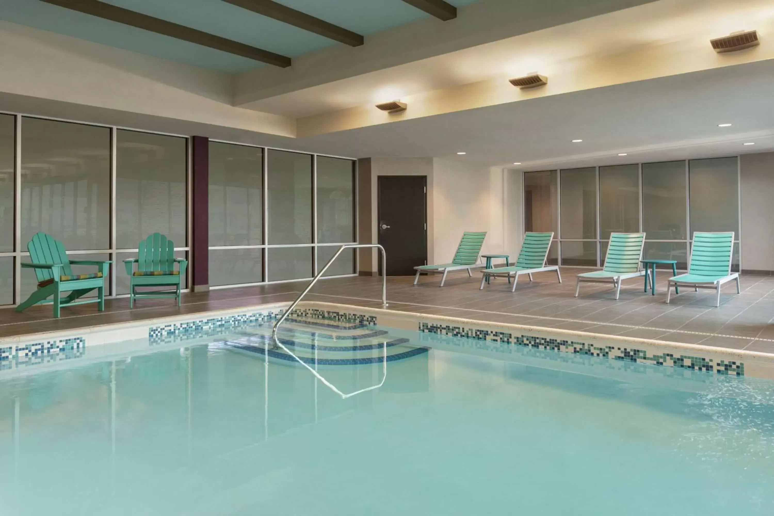 Swimming Pool in Home2 Suites By Hilton Williamsville Buffalo Airport